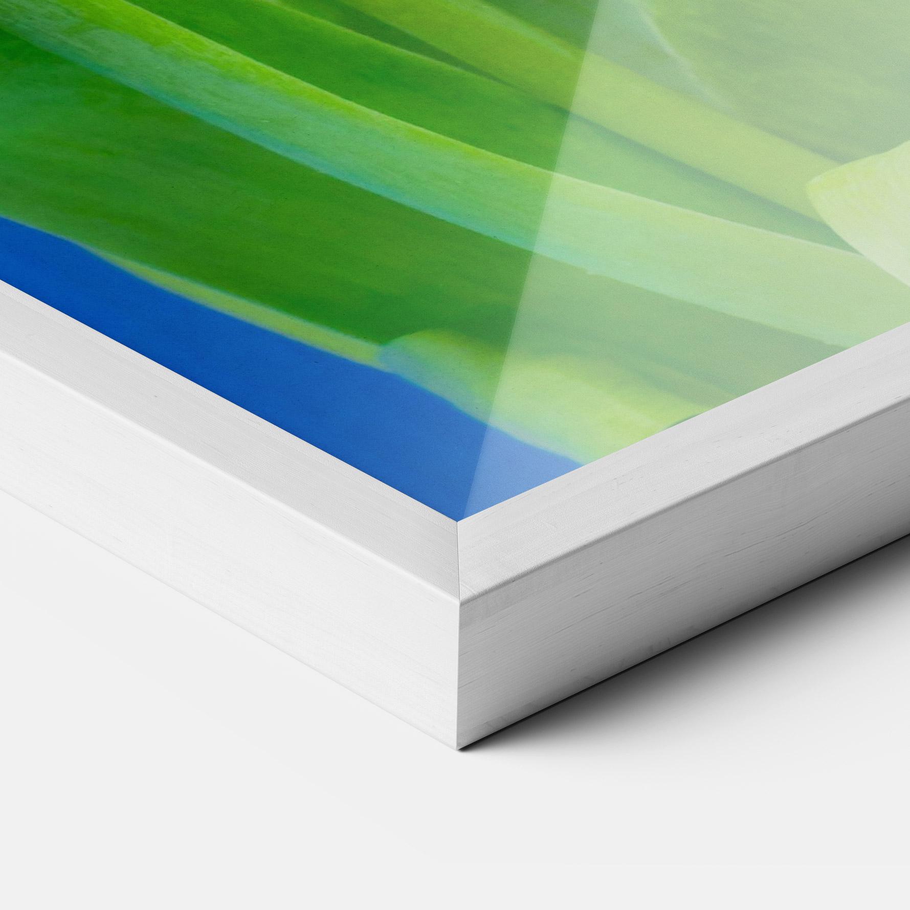 Poster Înrămat Purple Tulips On Blue mockup 3