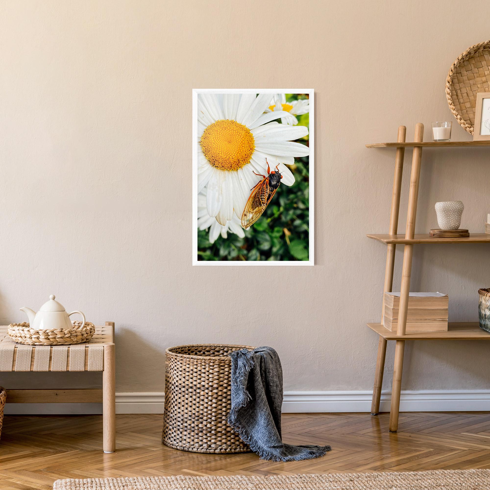 Poster Înrămat Bug On The Daisy mockup 9