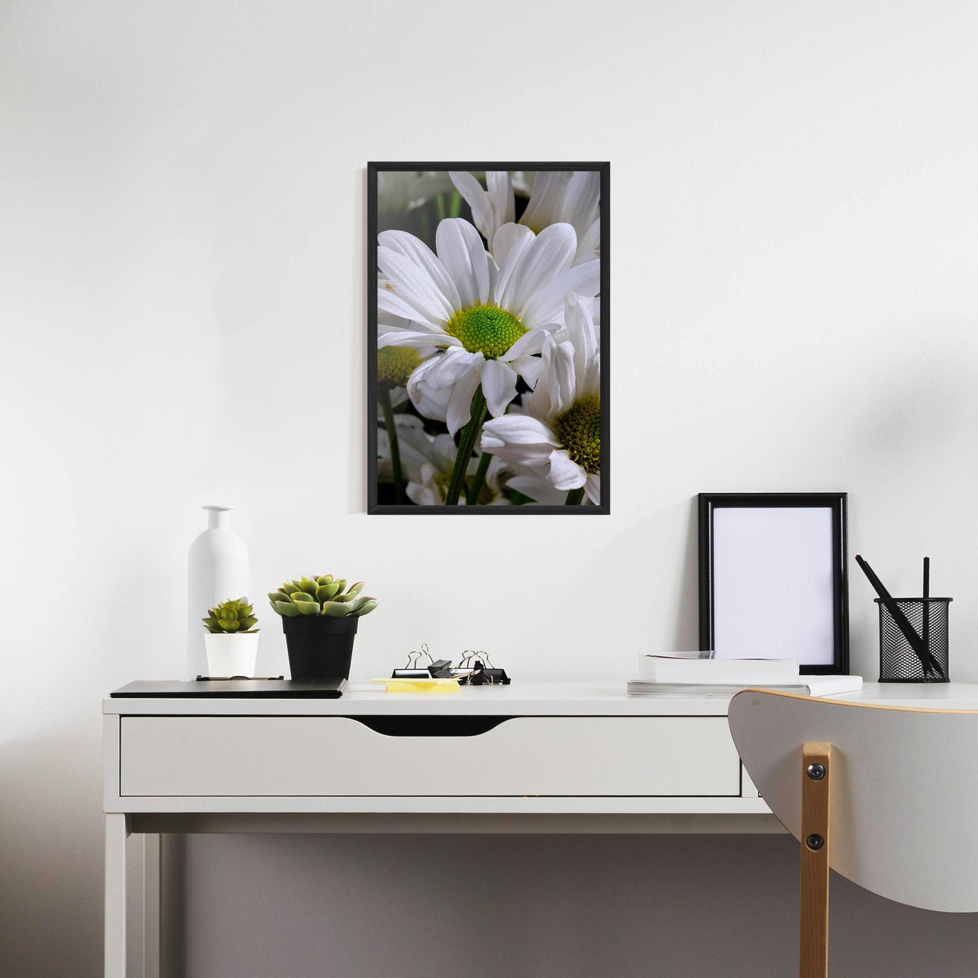 Poster Înrămat Green Middle Daisy View mockup 7