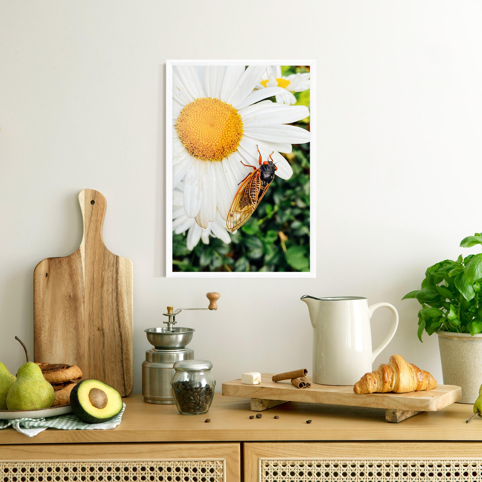 Poster Înrămat Bug On The Daisy mockup 8