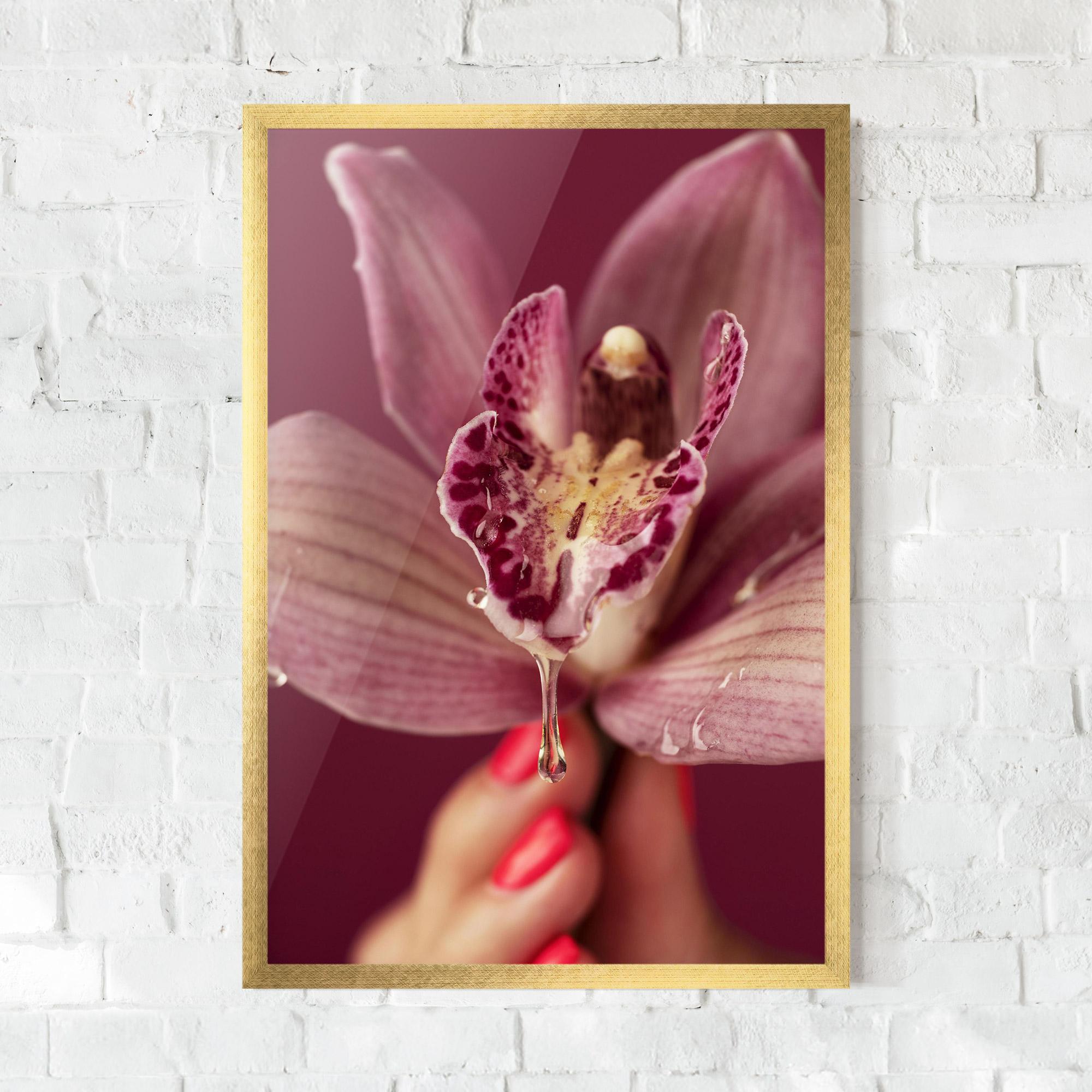 Poster Înrămat Wet Orchid mockup 0