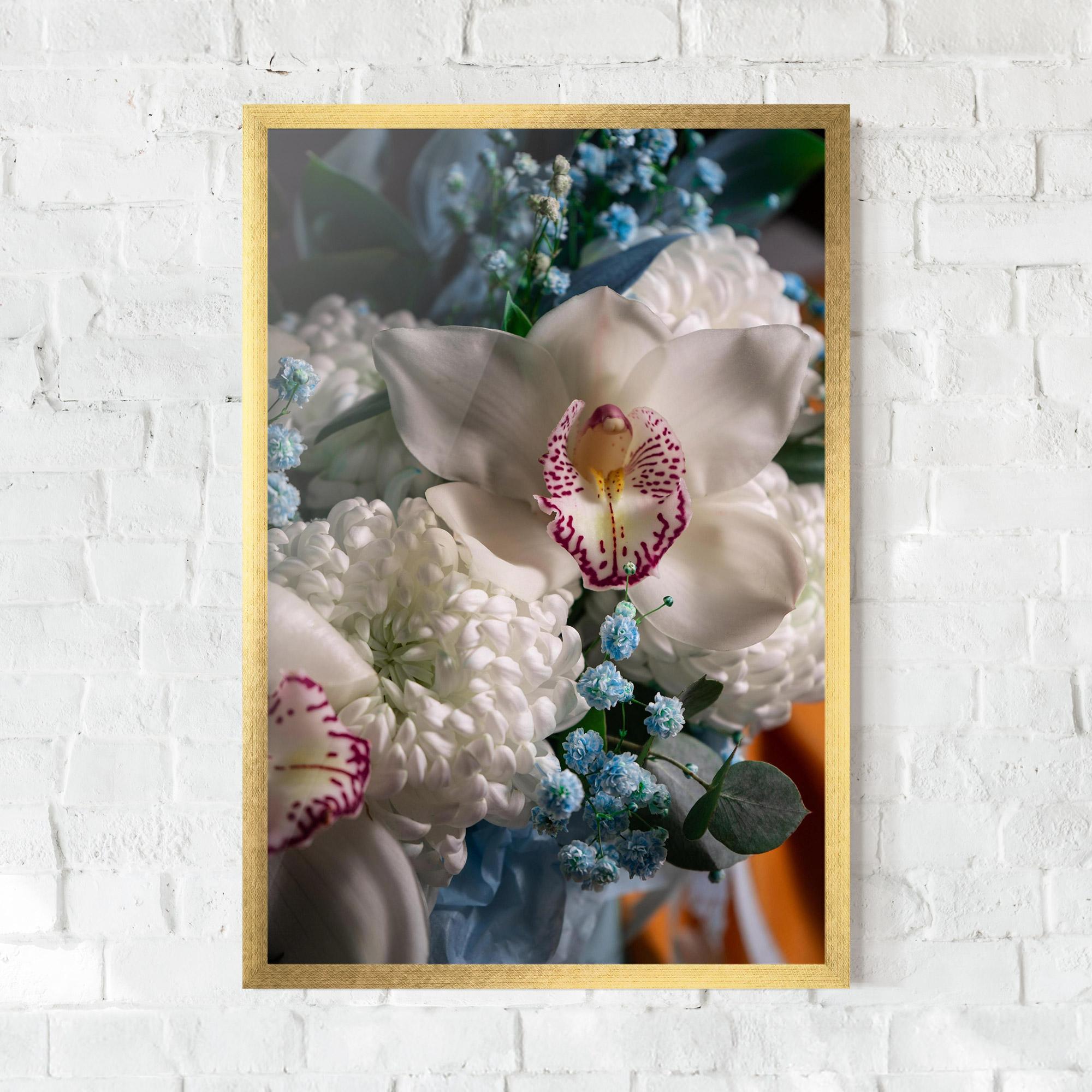 Poster Înrămat White Orchid With Blue mockup 0