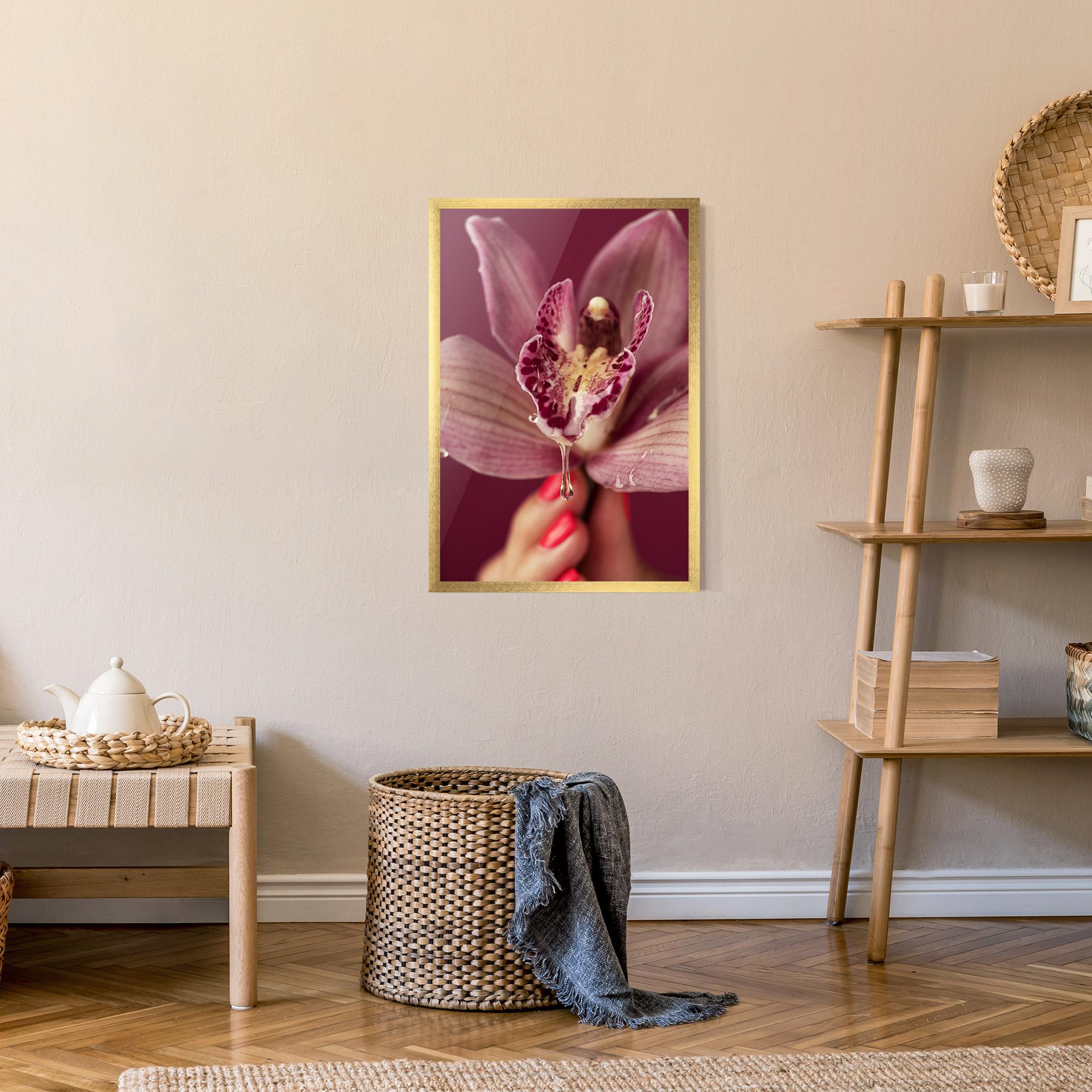 Poster Înrămat Wet Orchid mockup 9