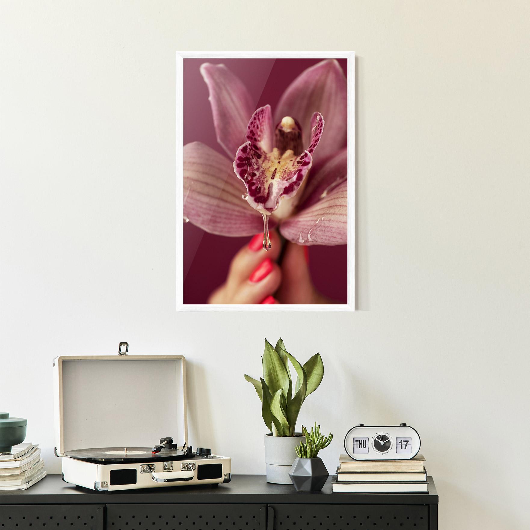 Poster Înrămat Wet Orchid mockup 2