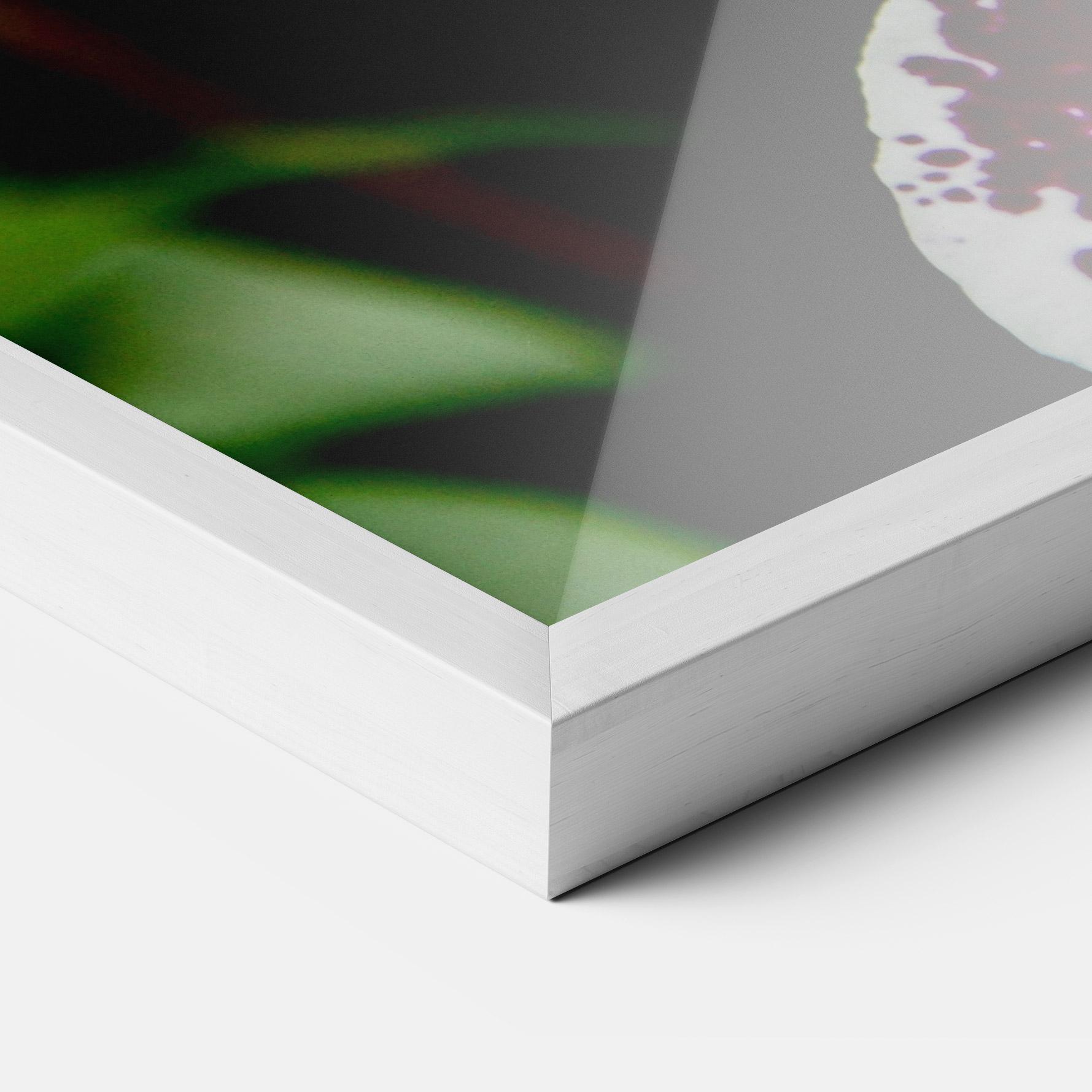 Poster Înrămat Dark Purple Orchids mockup 3