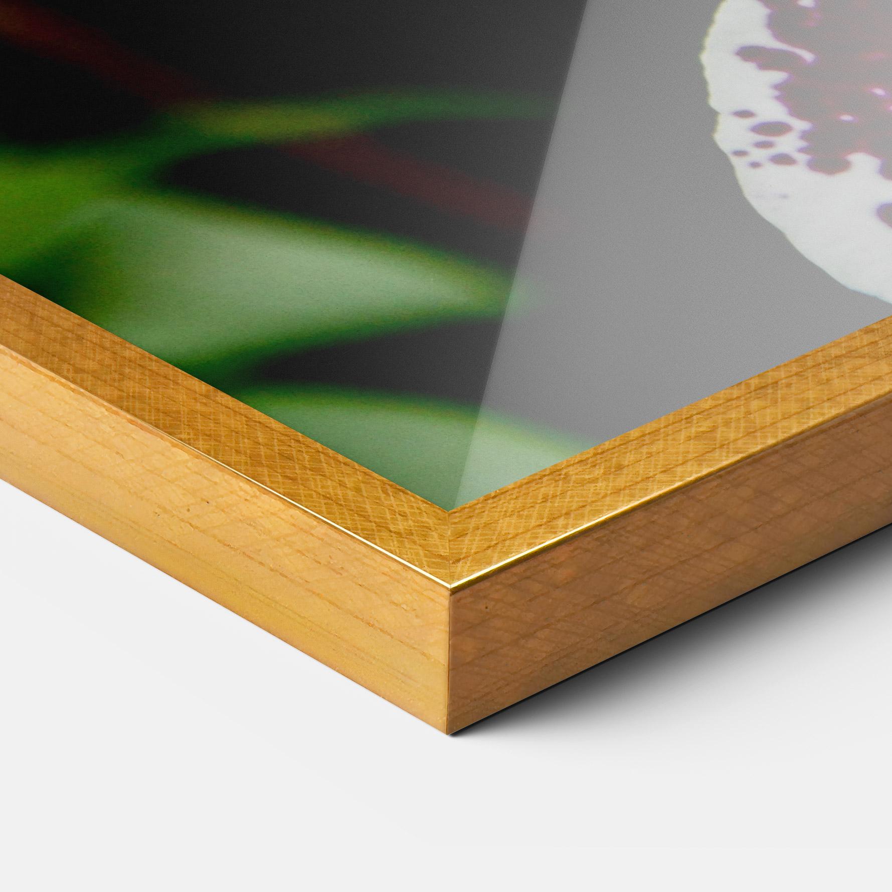 Poster Înrămat Dark Purple Orchids mockup 3