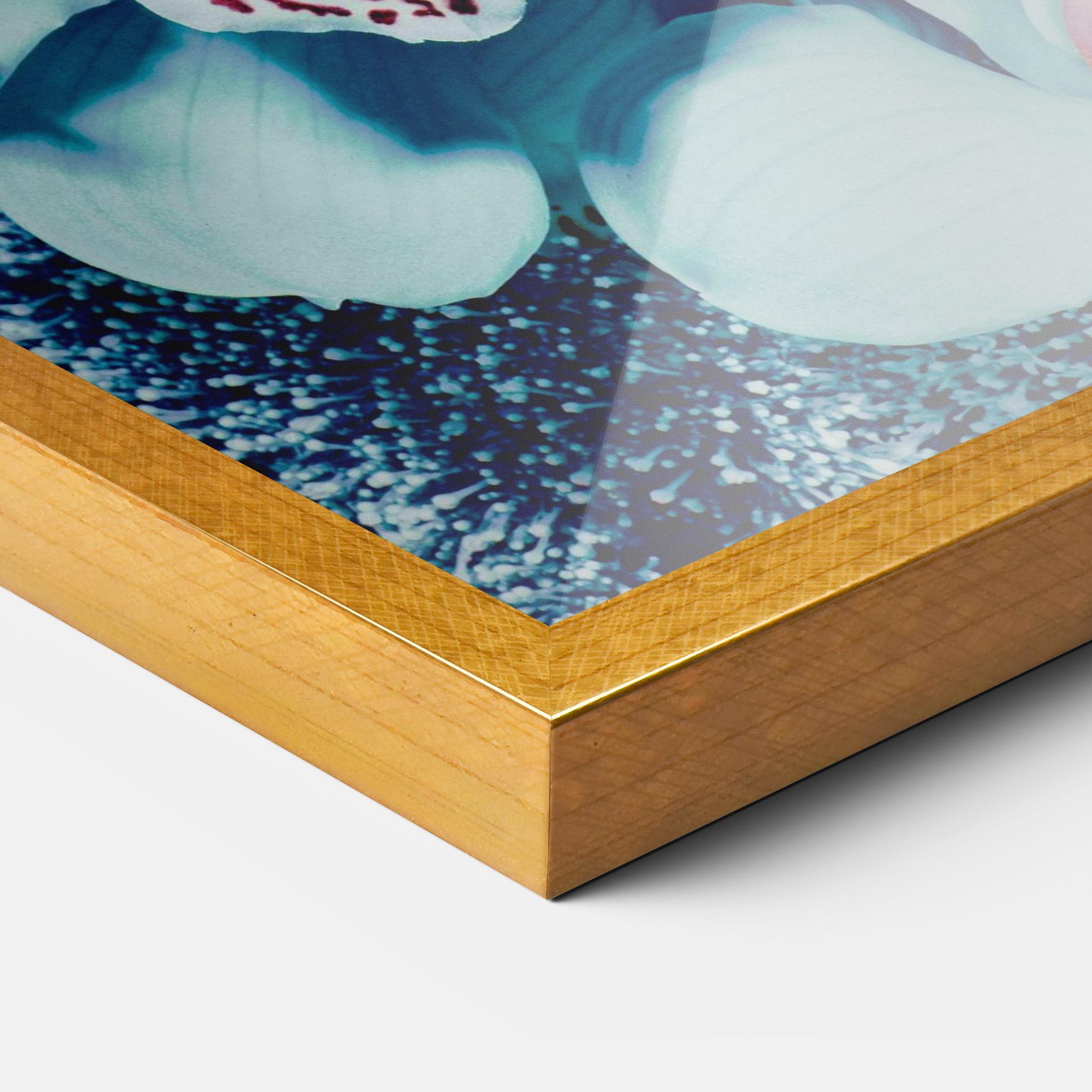 Poster Înrămat Light Blue Orchids mockup 3