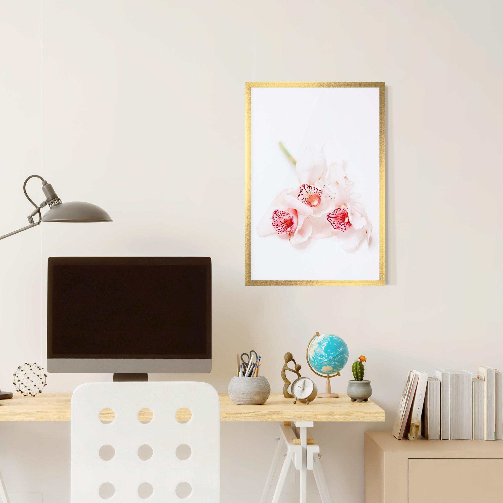 Poster Înrămat White Orchid With Pink mockup 6