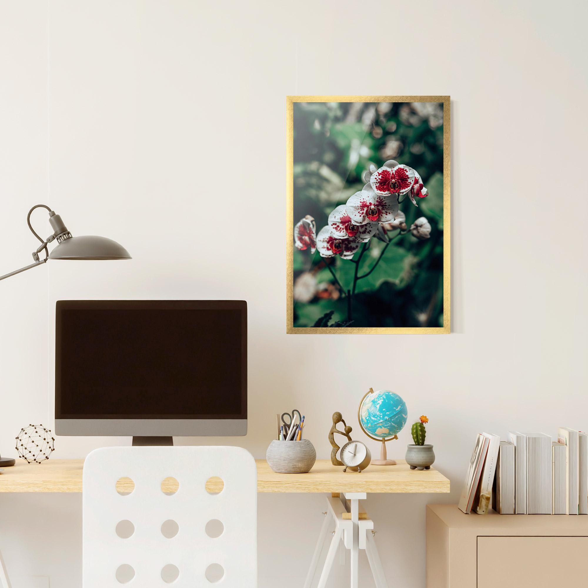 Poster Înrămat White Red Orchid mockup 6