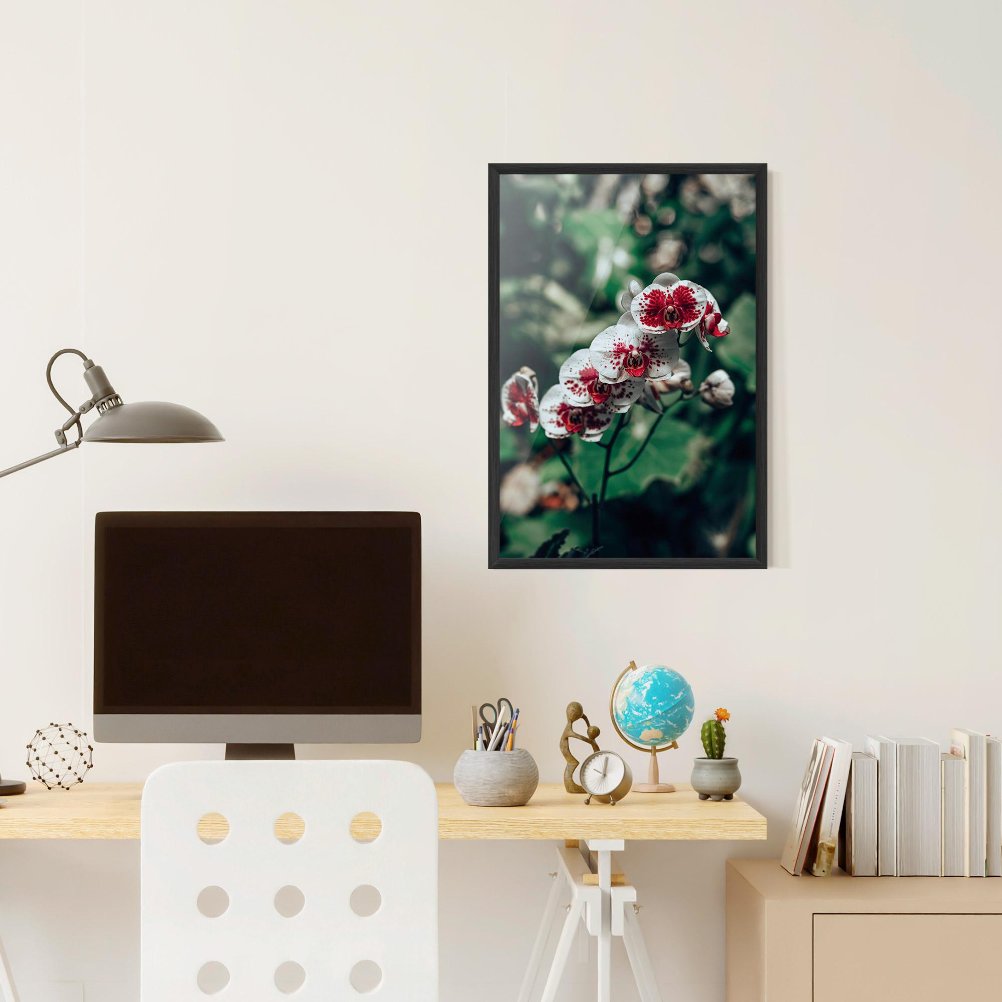 Poster Înrămat White Red Orchid mockup 6