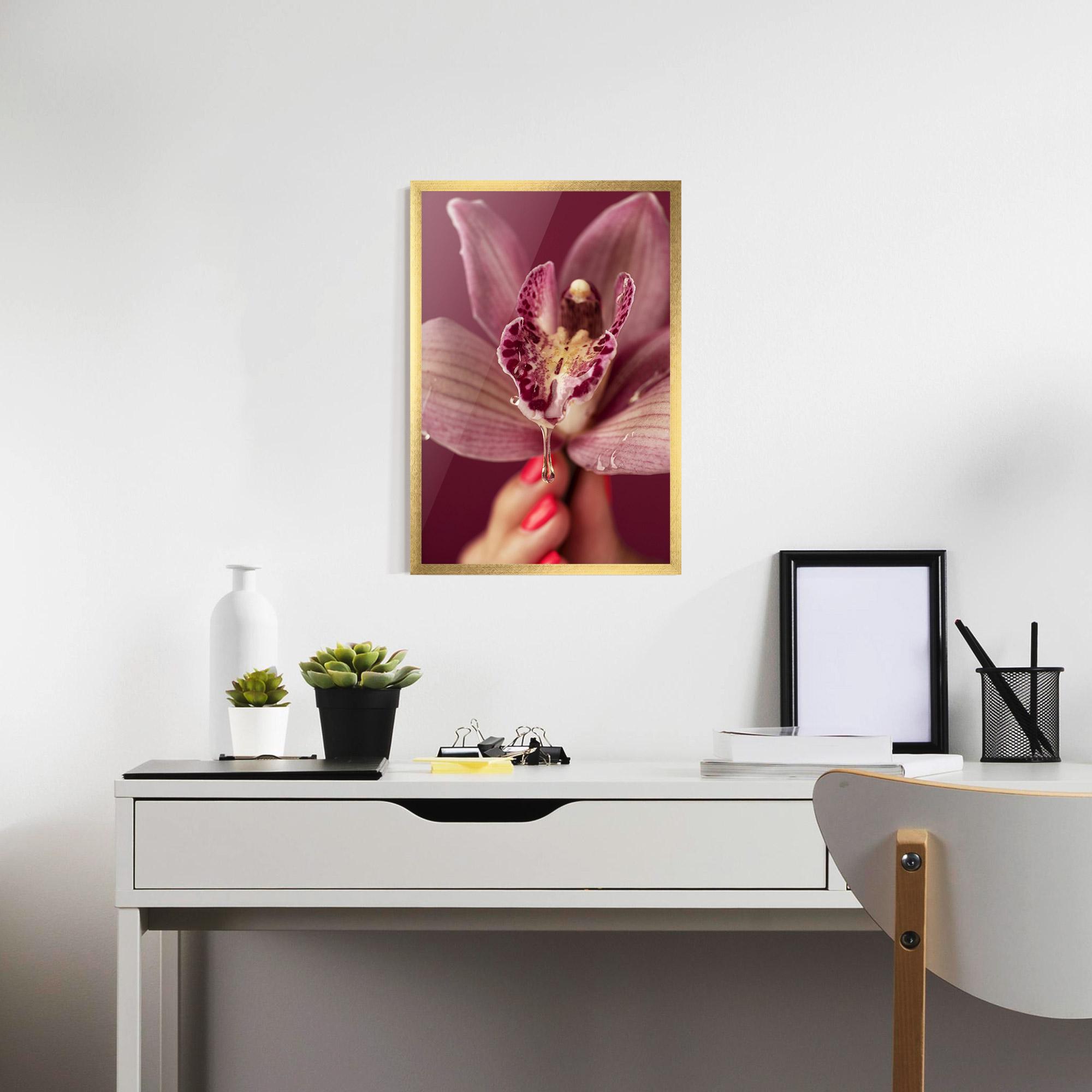 Poster Înrămat Wet Orchid mockup 7