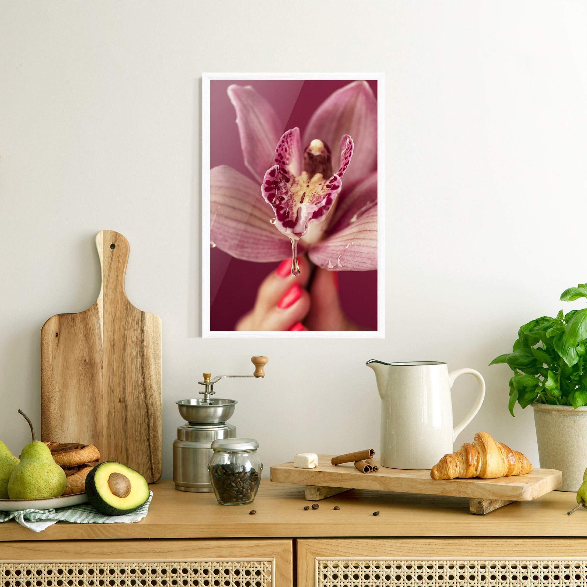 Poster Înrămat Wet Orchid mockup 8