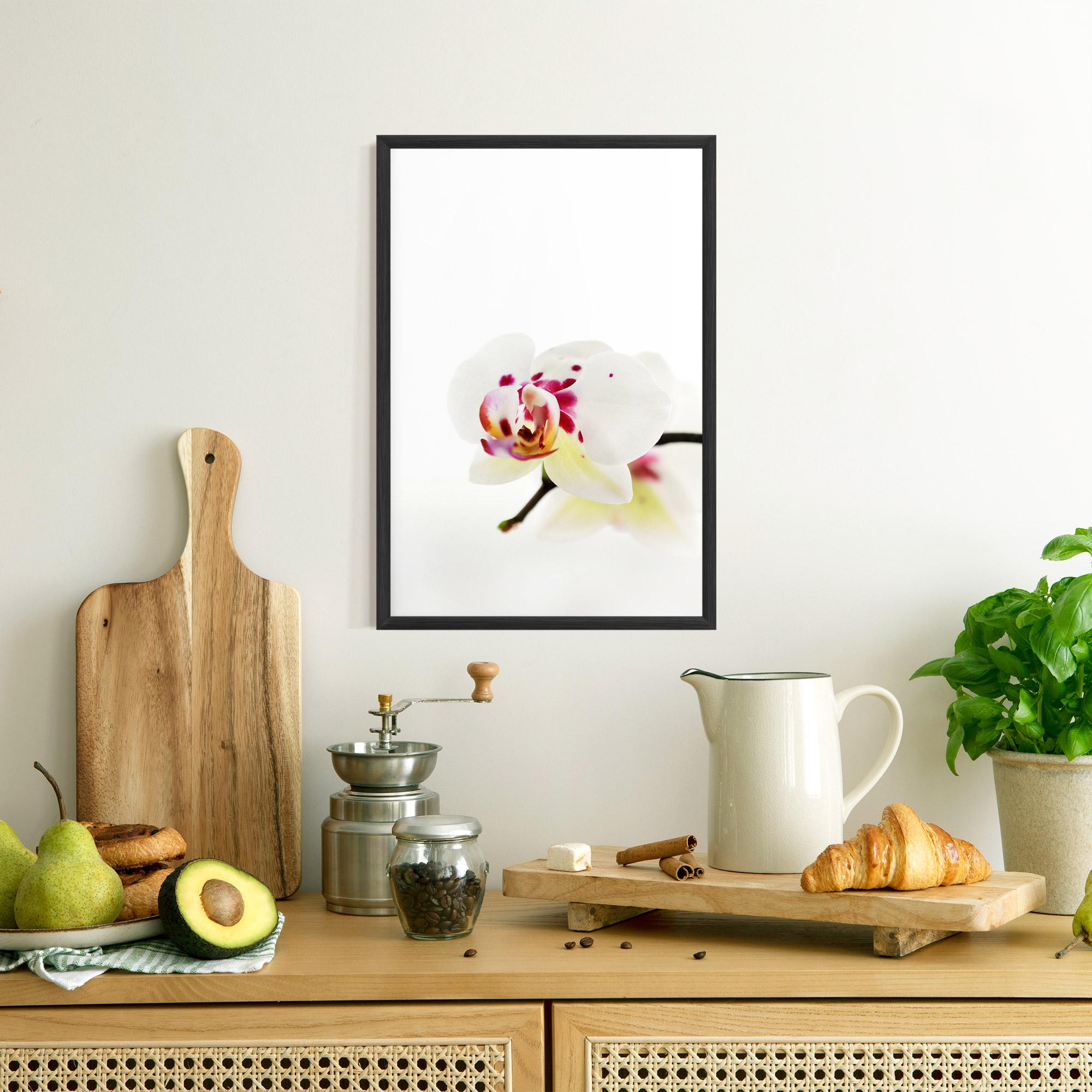 Poster Înrămat Clean White Orchid mockup 8