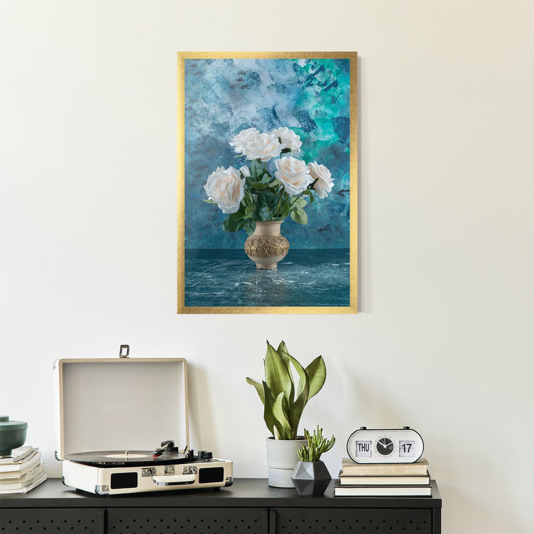 Poster Înrămat White Roses On Blue mockup 2