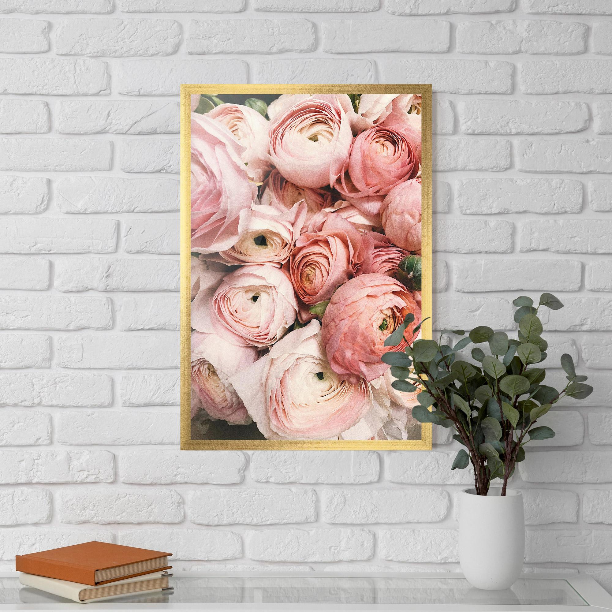 Poster Înrămat Pink Rose Bouquet mockup 5
