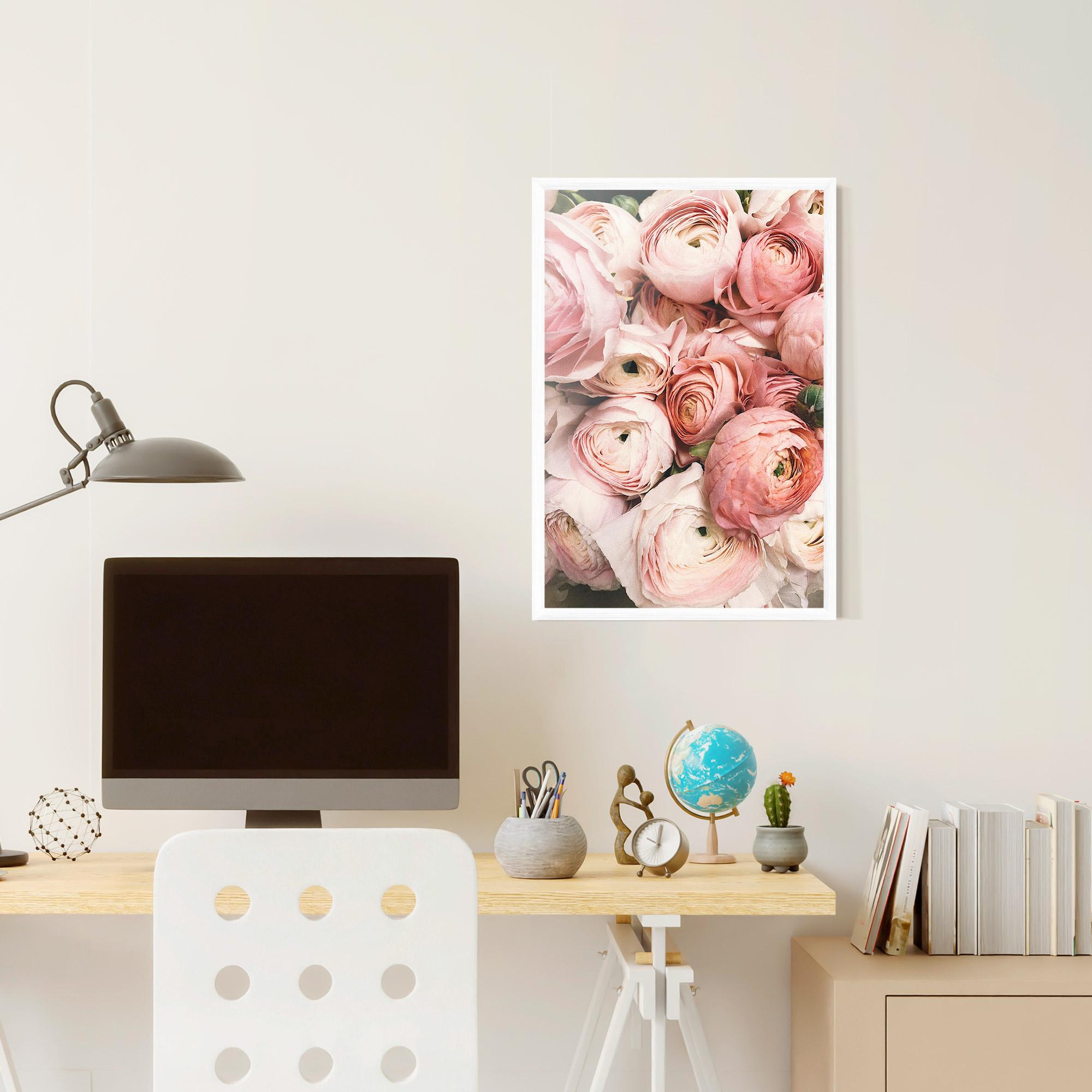 Poster Înrămat Pink Rose Bouquet mockup 6