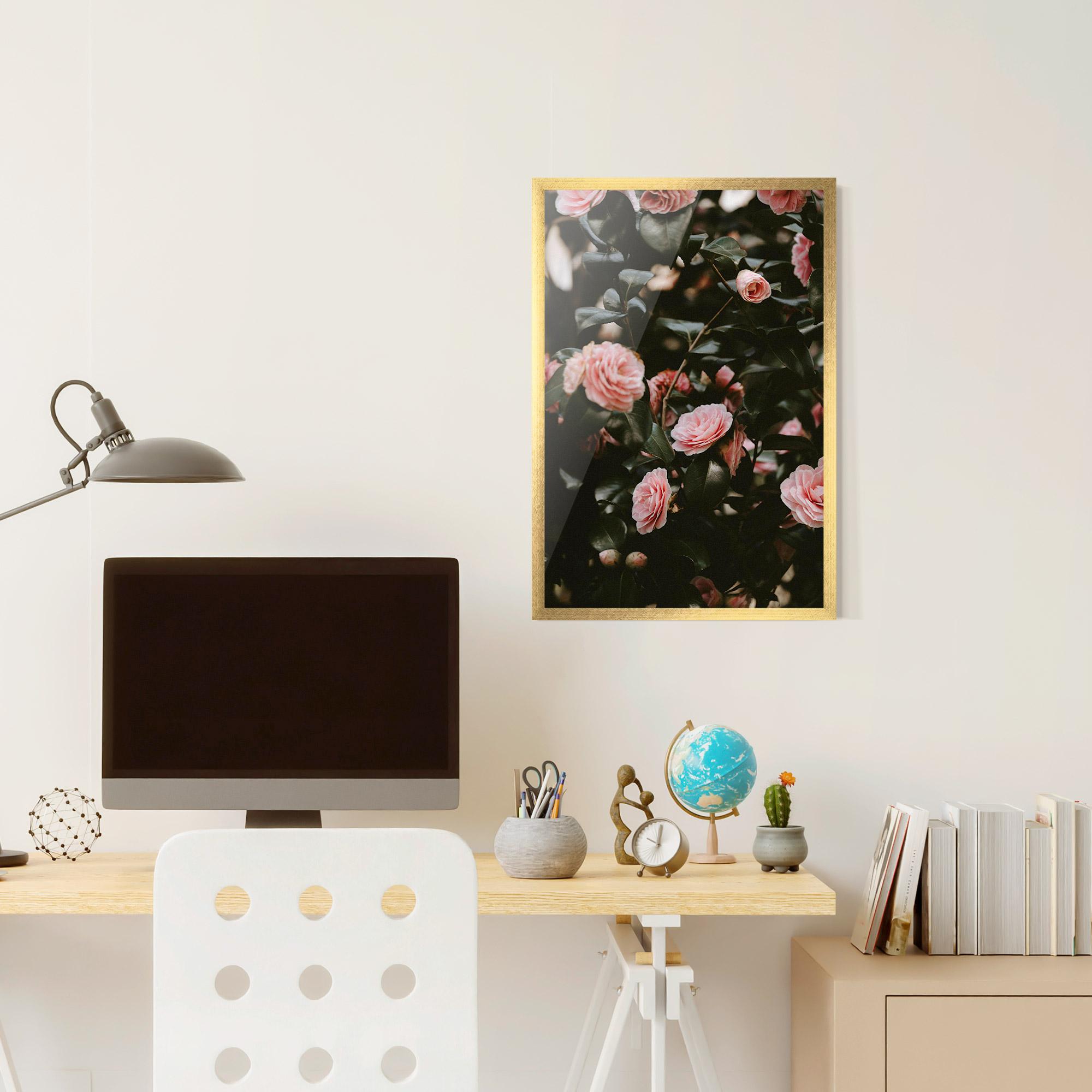Poster Înrămat Rose Tree mockup 6