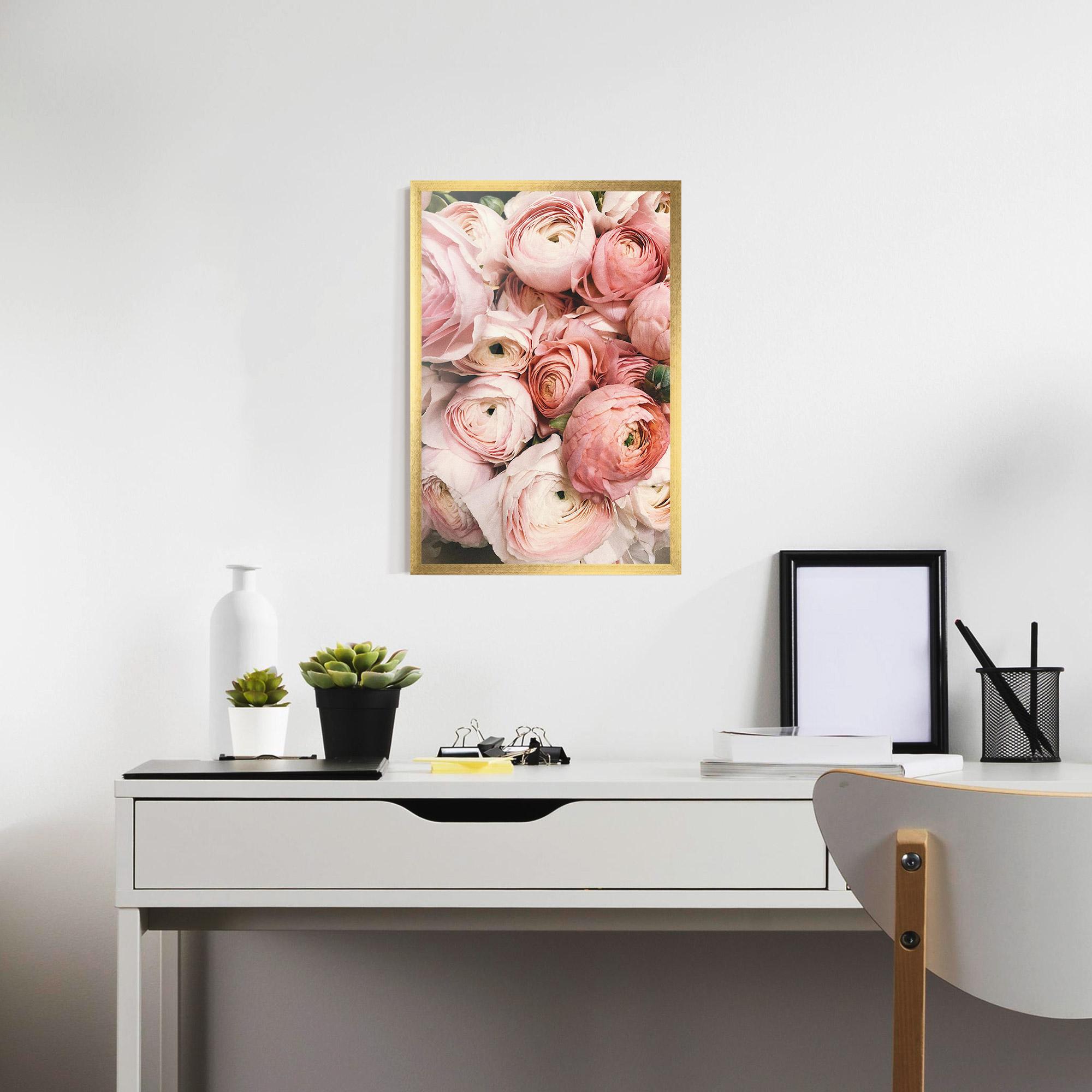 Poster Înrămat Pink Rose Bouquet mockup 7