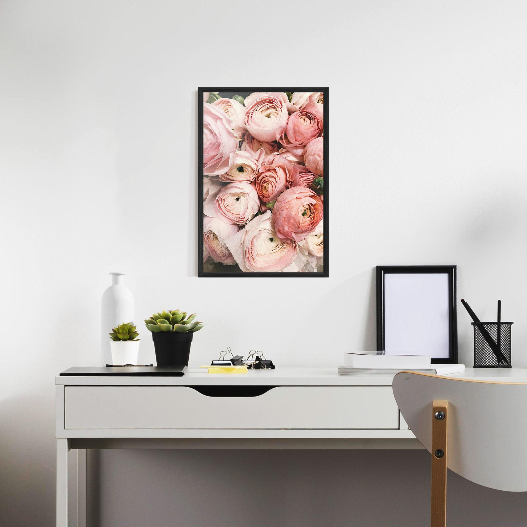 Poster Înrămat Pink Rose Bouquet mockup 7