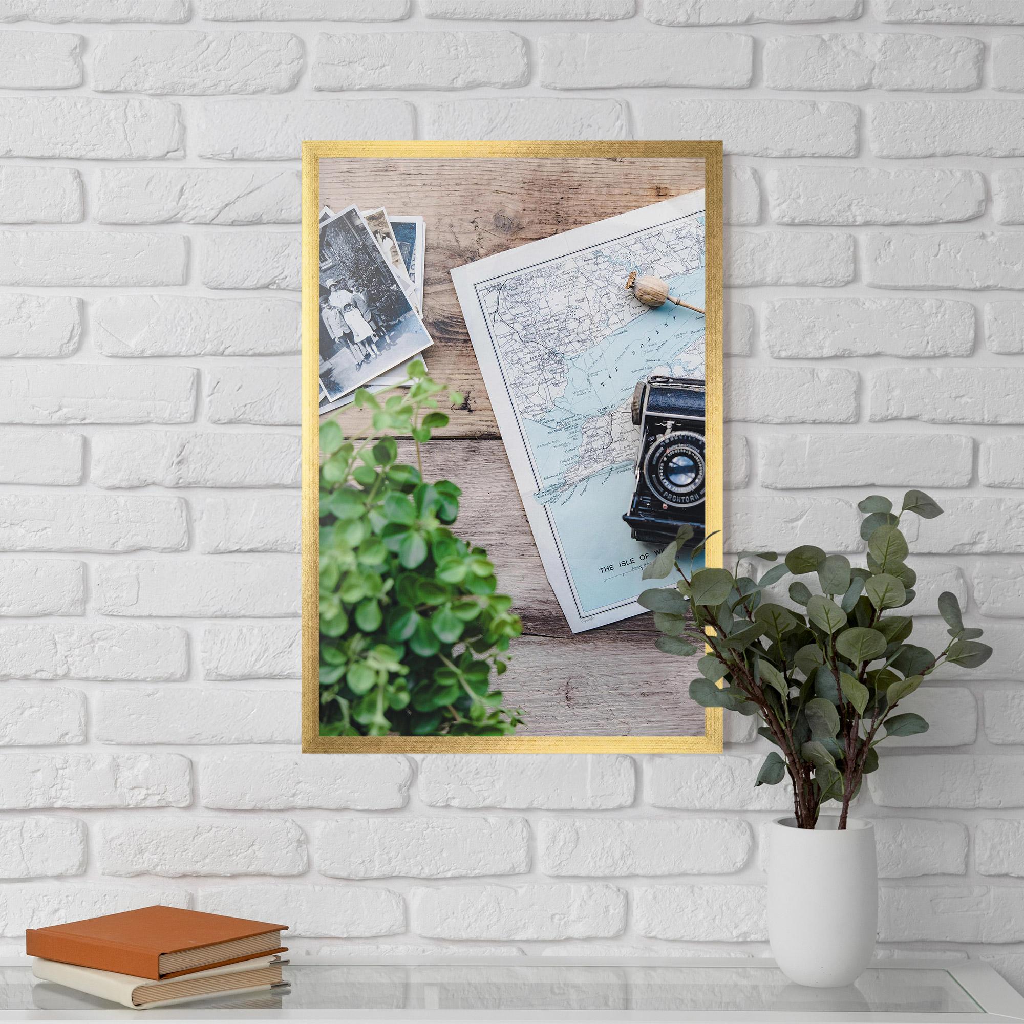 Poster Înrămat Camera Map mockup 5