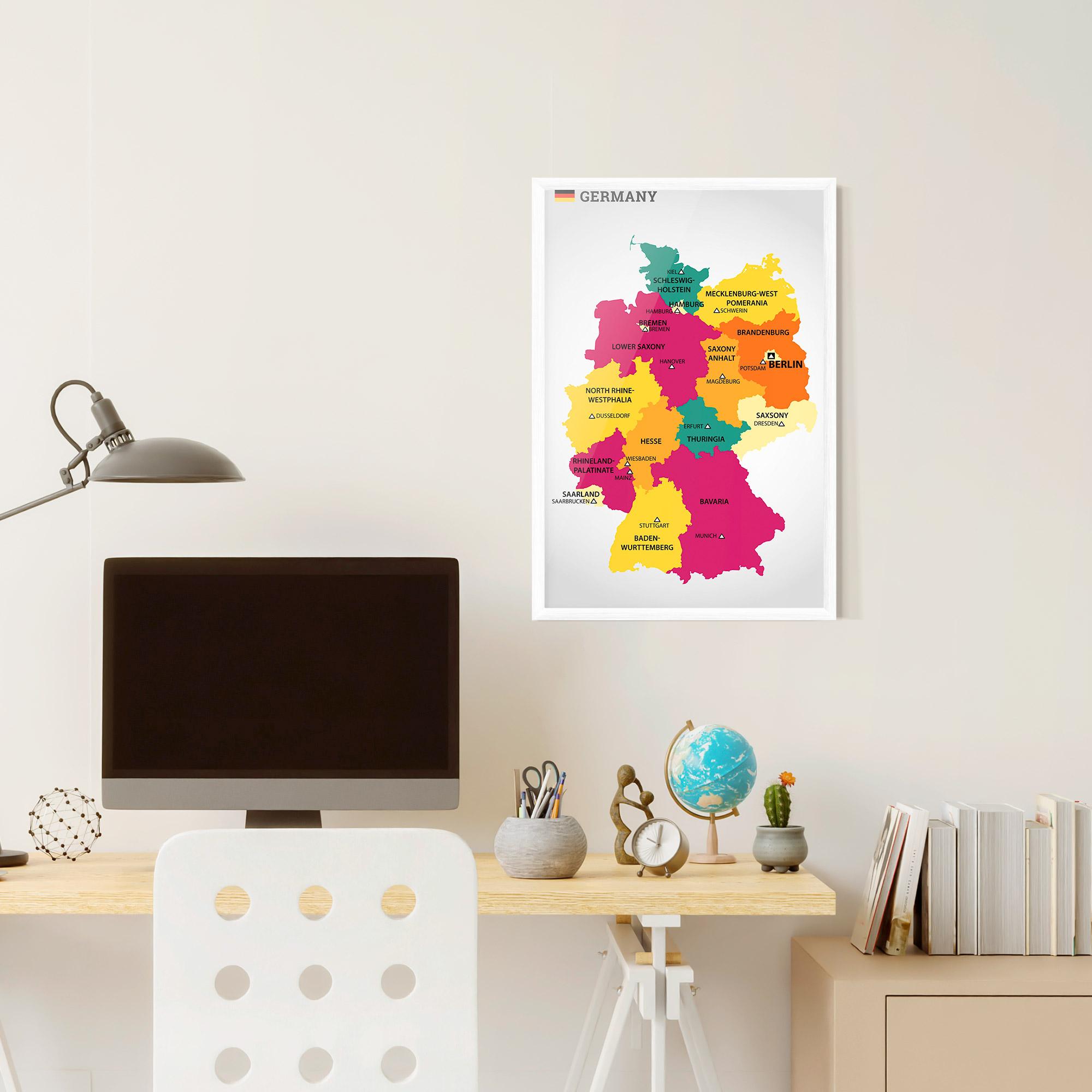 Poster Înrămat Germany Color Map mockup 6