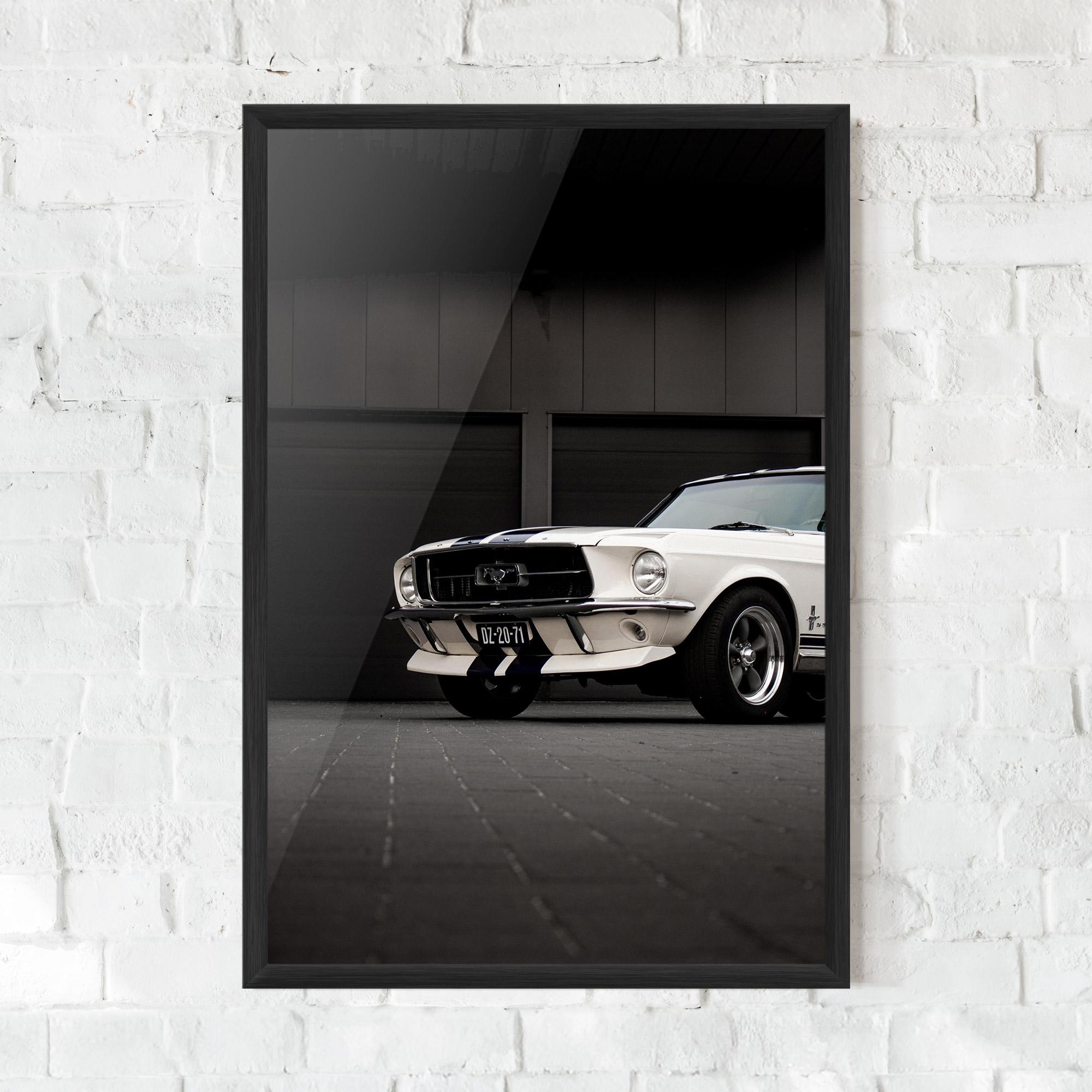 Poster Înrămat White Vintage Car mockup 0