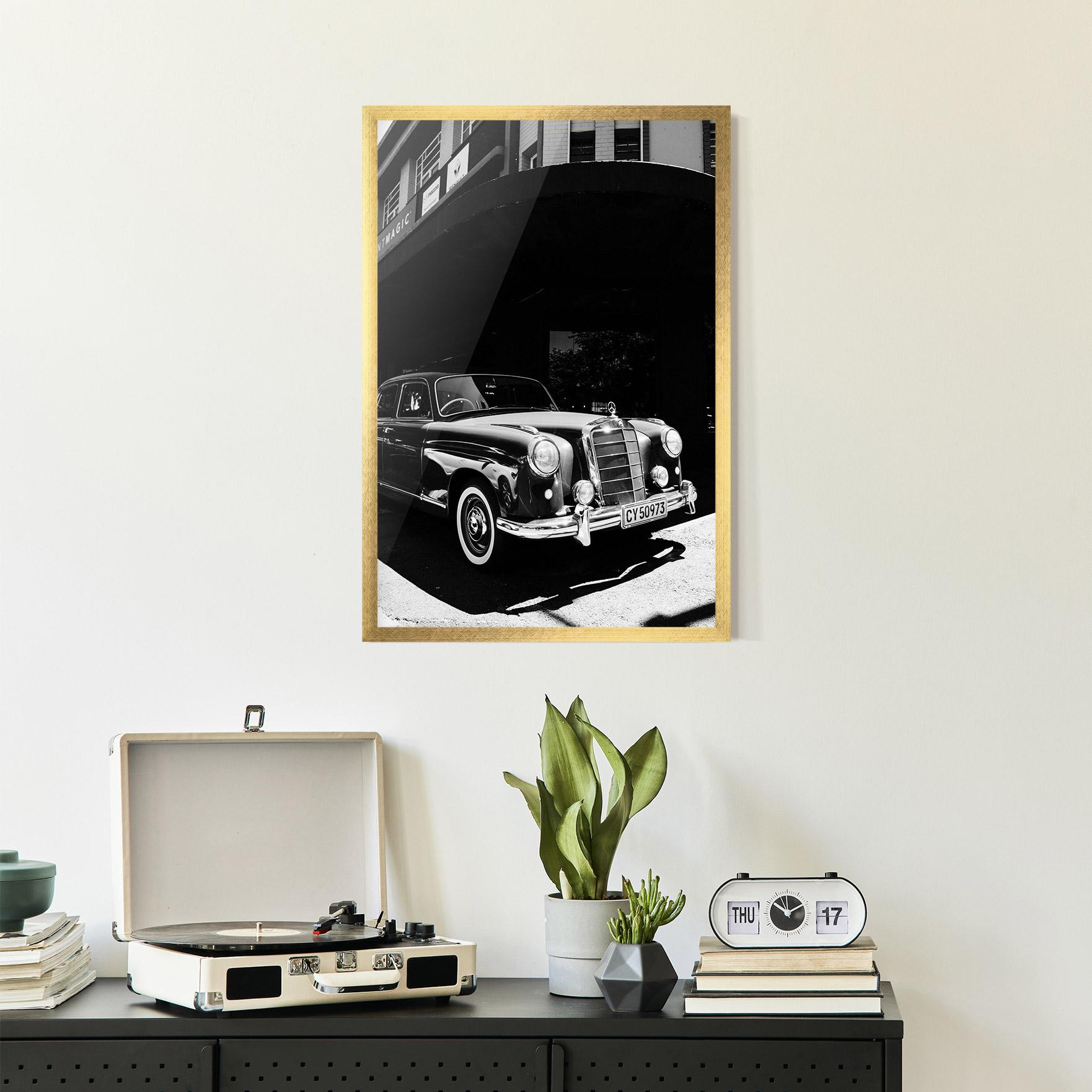 Poster Înrămat Old Black Car mockup 2
