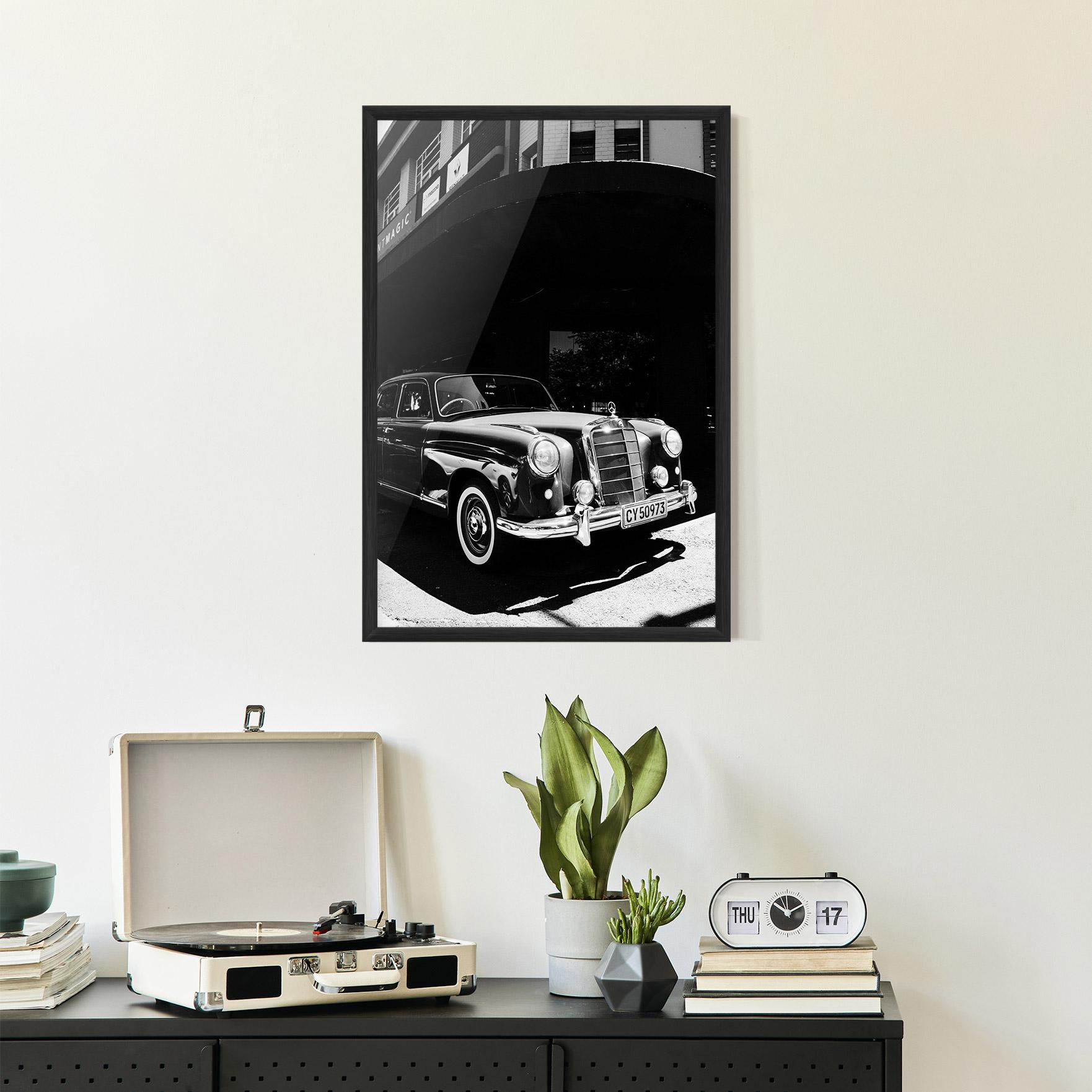 Poster Înrămat Old Black Car mockup 2