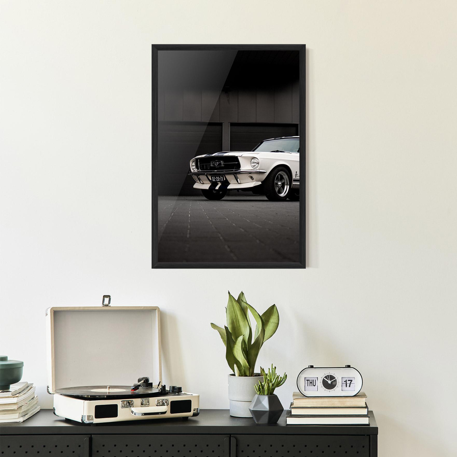 Poster Înrămat White Vintage Car mockup 2