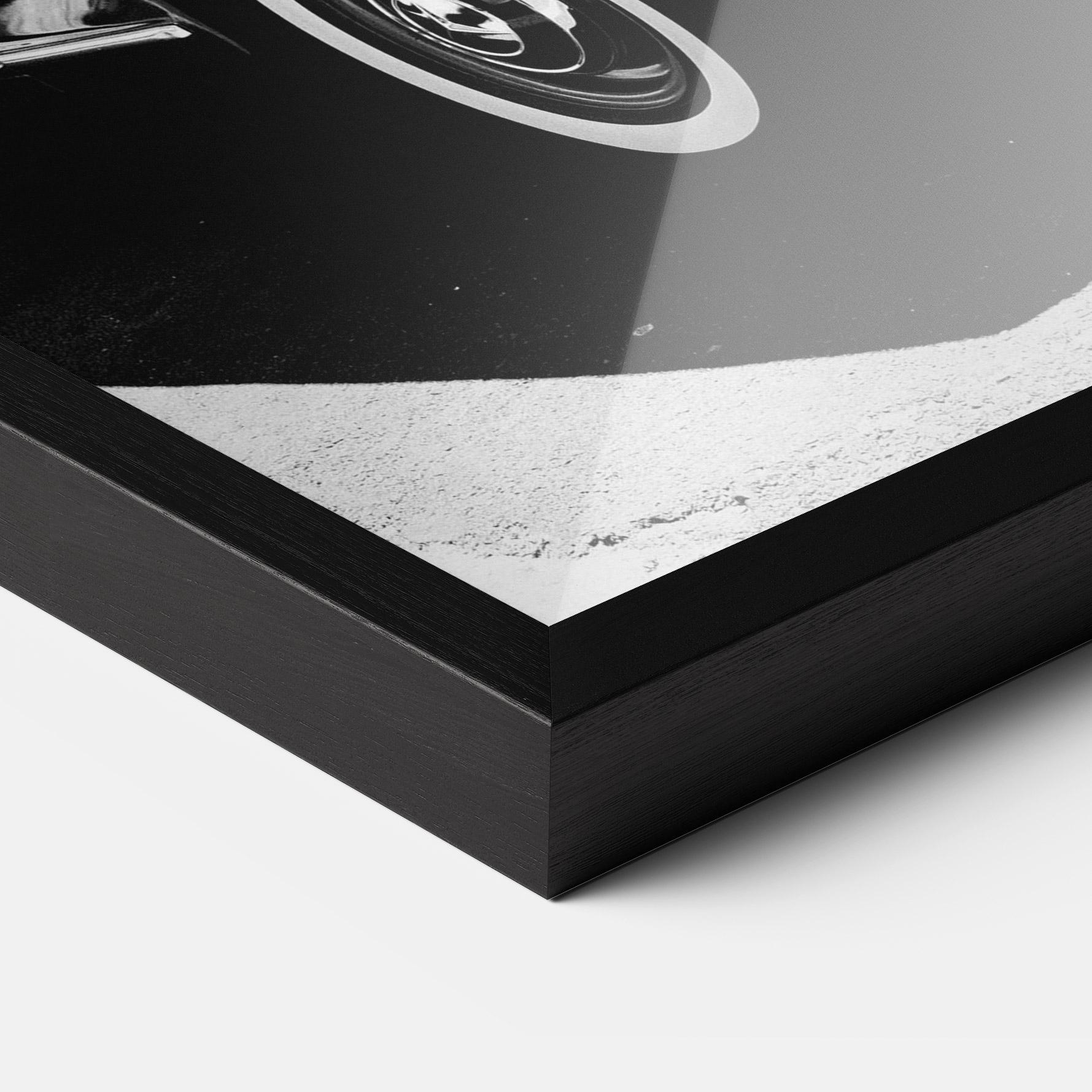 Poster Înrămat Old Black Car mockup 3