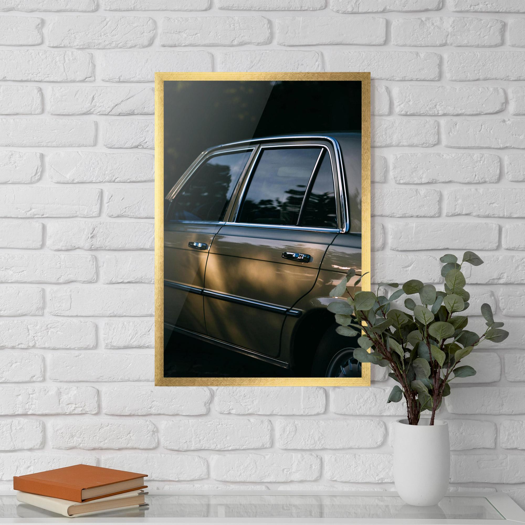 Poster Înrămat Cream Old Car mockup 5