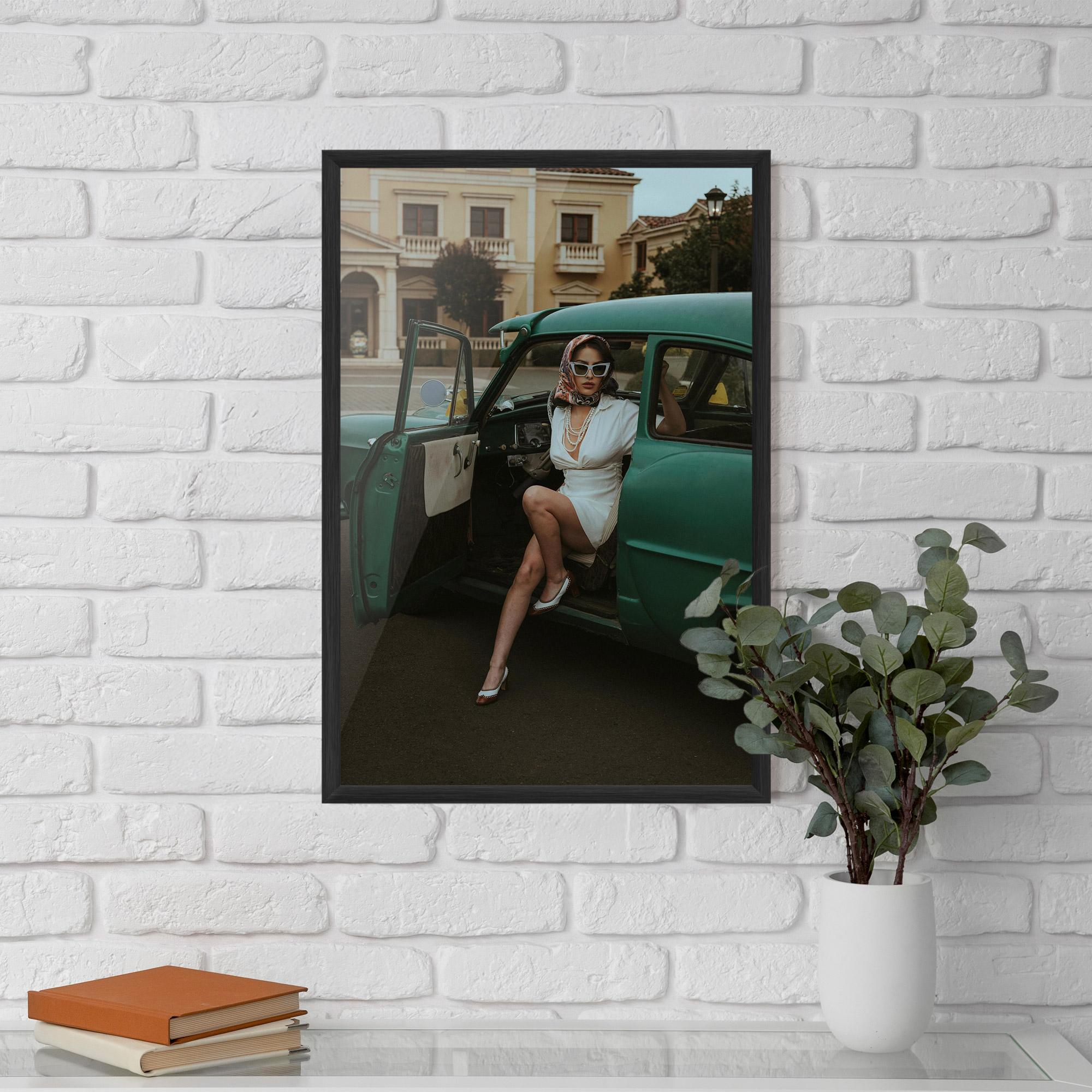 Poster Înrămat Lady Vintage Cat mockup 5