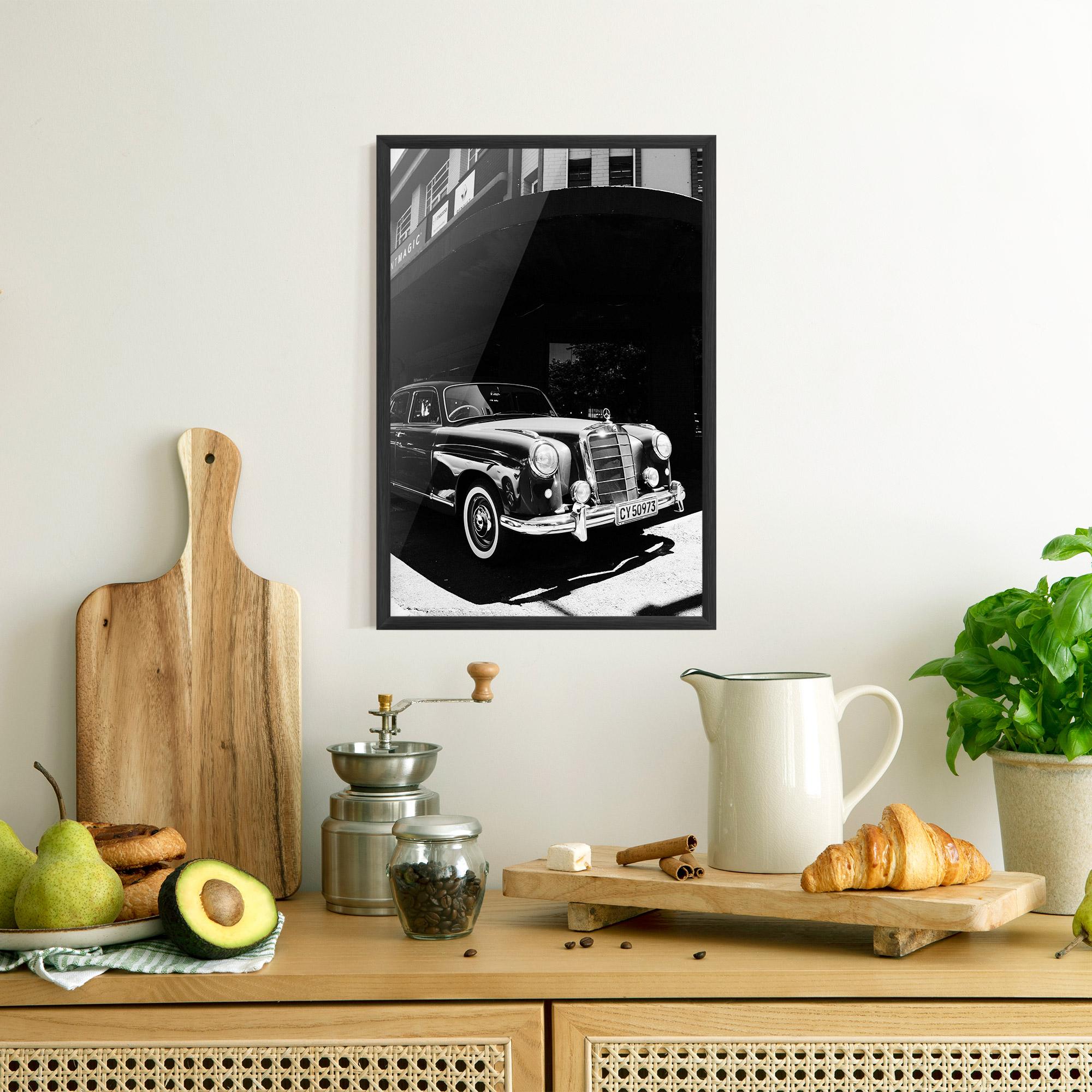 Poster Înrămat Old Black Car mockup 8