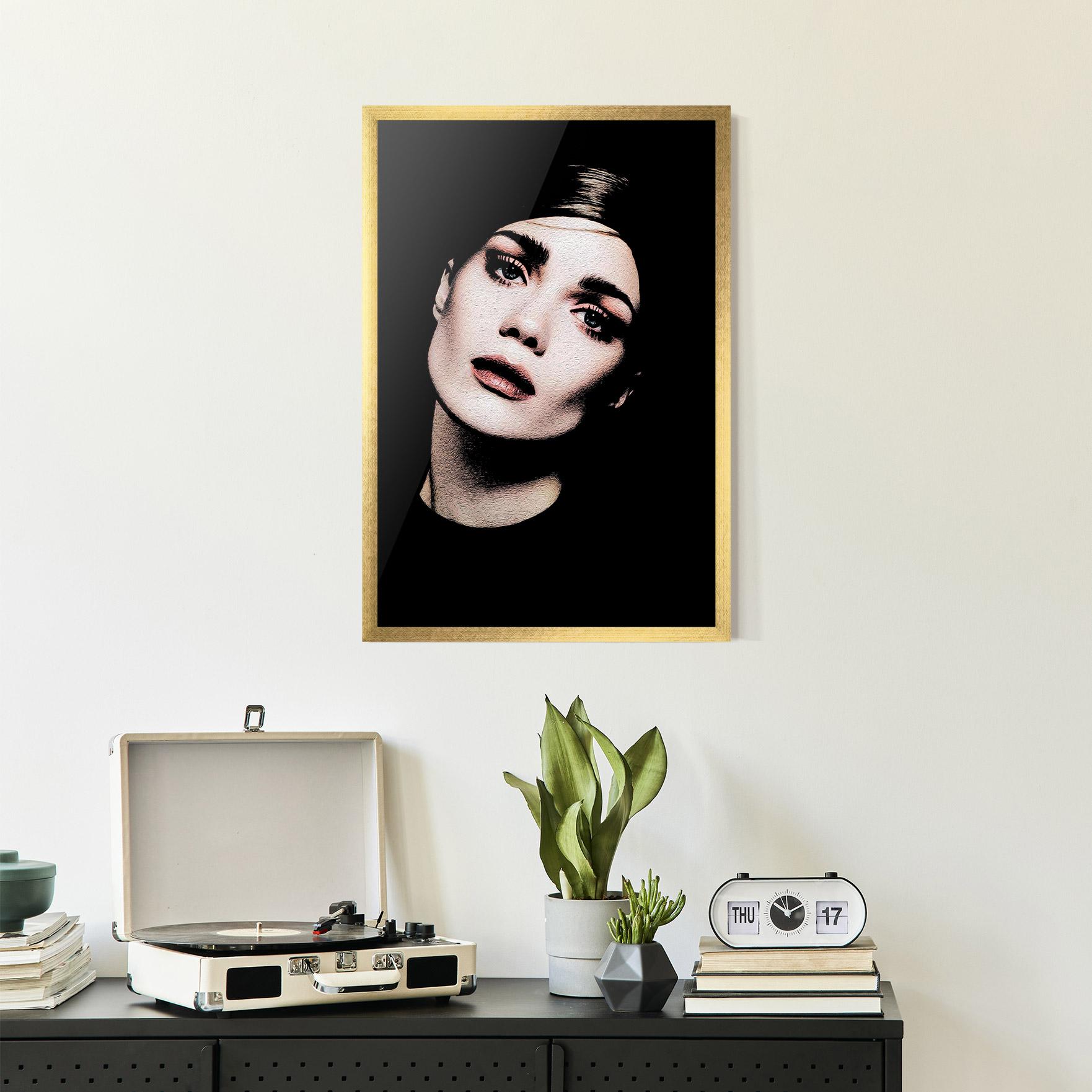 Poster Înrămat Blue Eyes Lady mockup 2