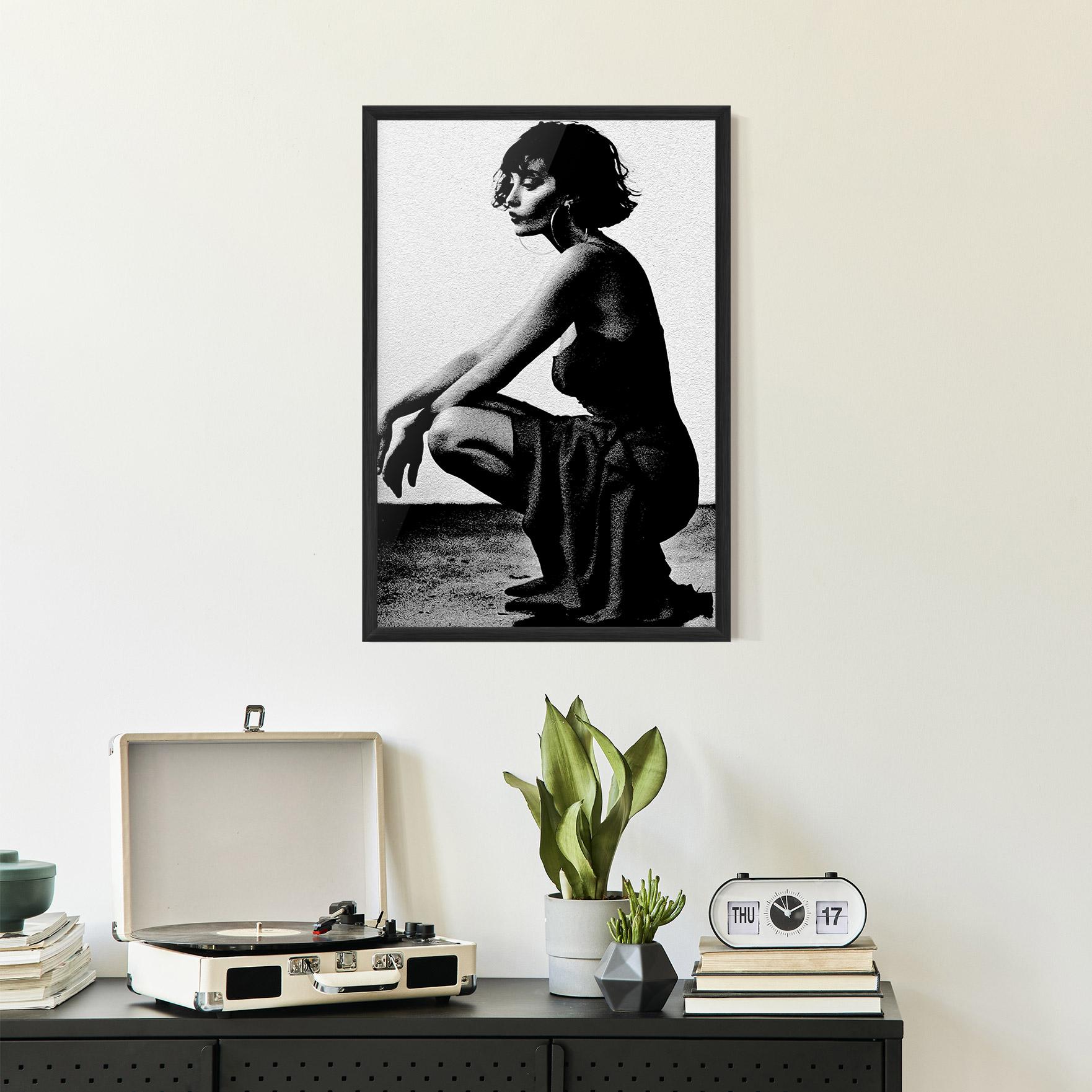 Poster Înrămat Grey Long Dress mockup 2