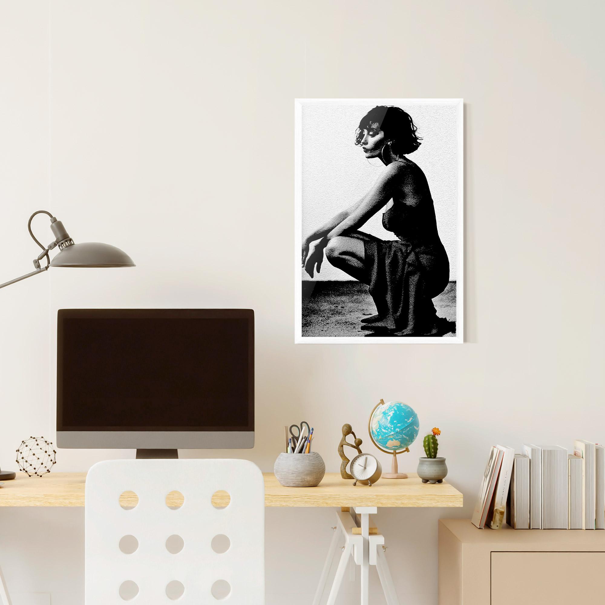 Poster Înrămat Grey Long Dress mockup 6