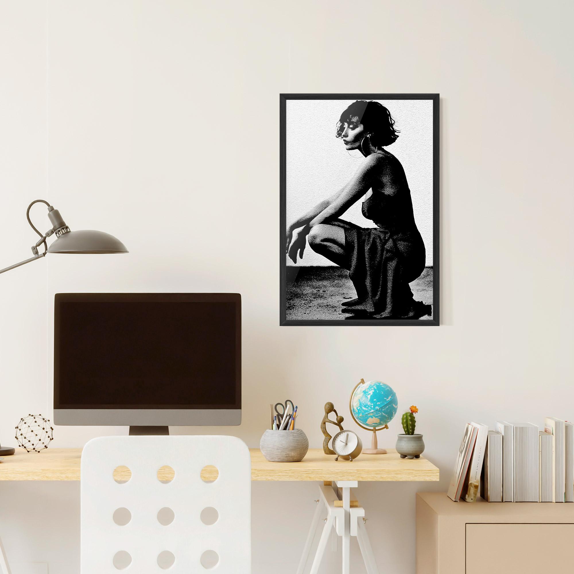 Poster Înrămat Grey Long Dress mockup 6