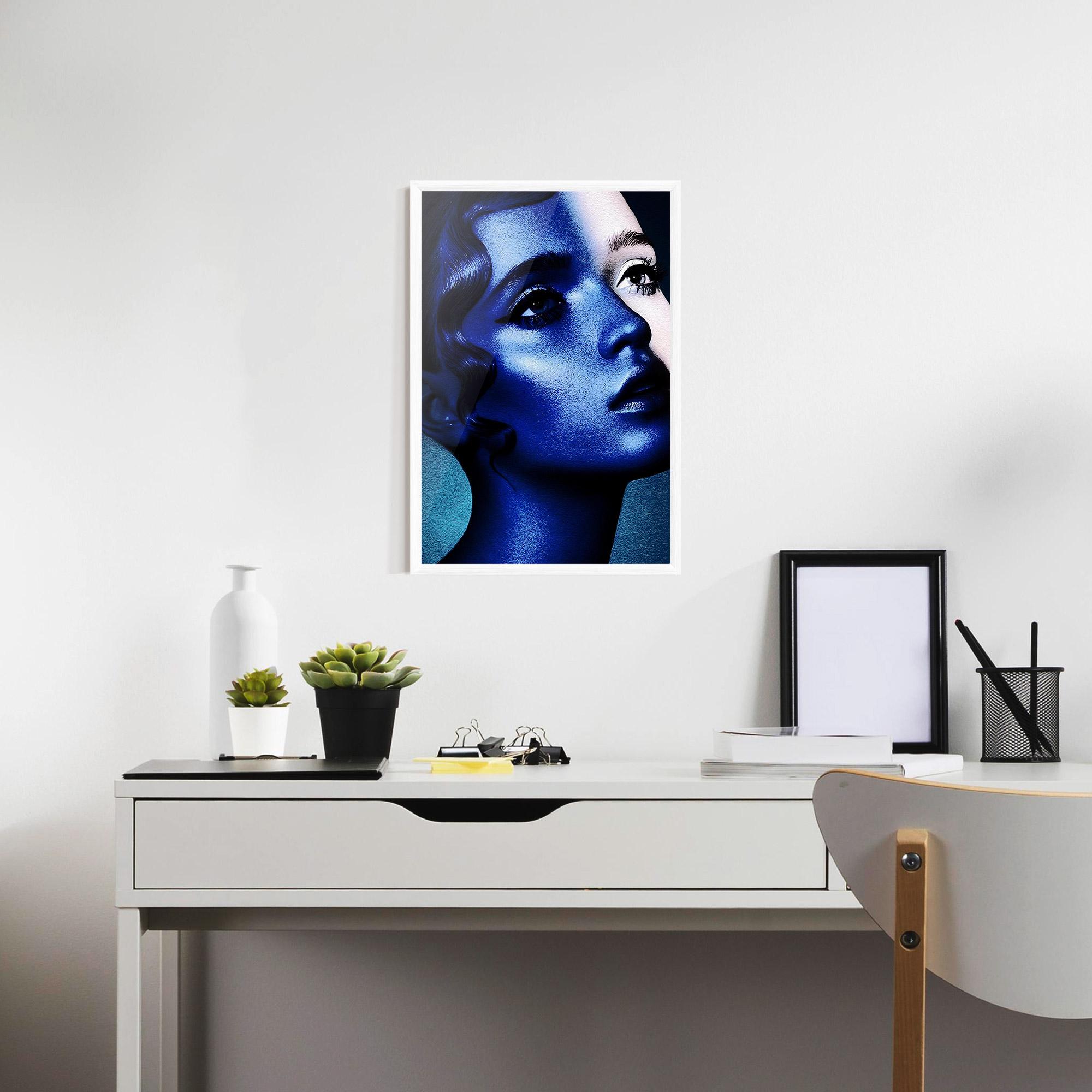 Poster Înrămat Blue White Face Art mockup 7
