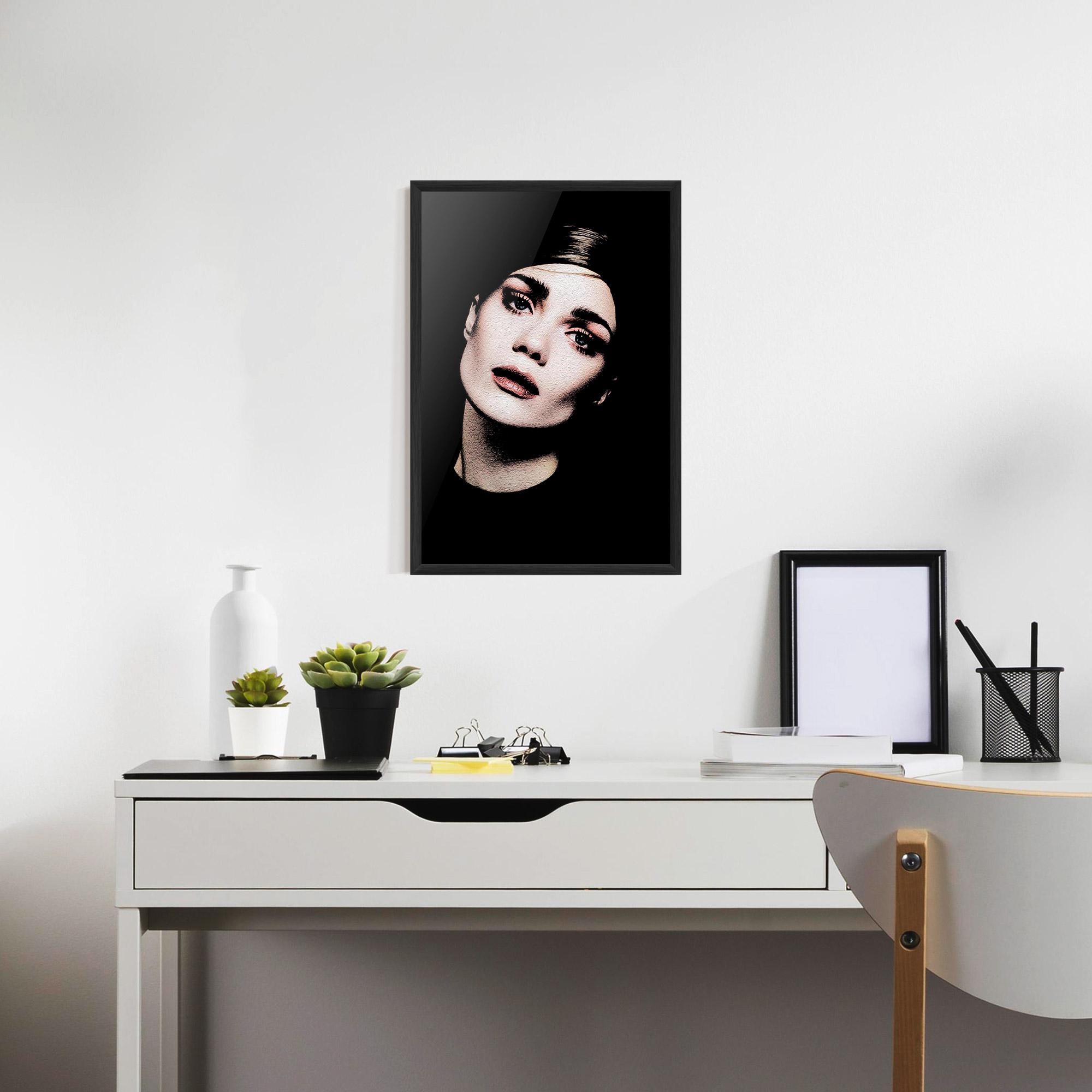 Poster Înrămat Blue Eyes Lady mockup 7