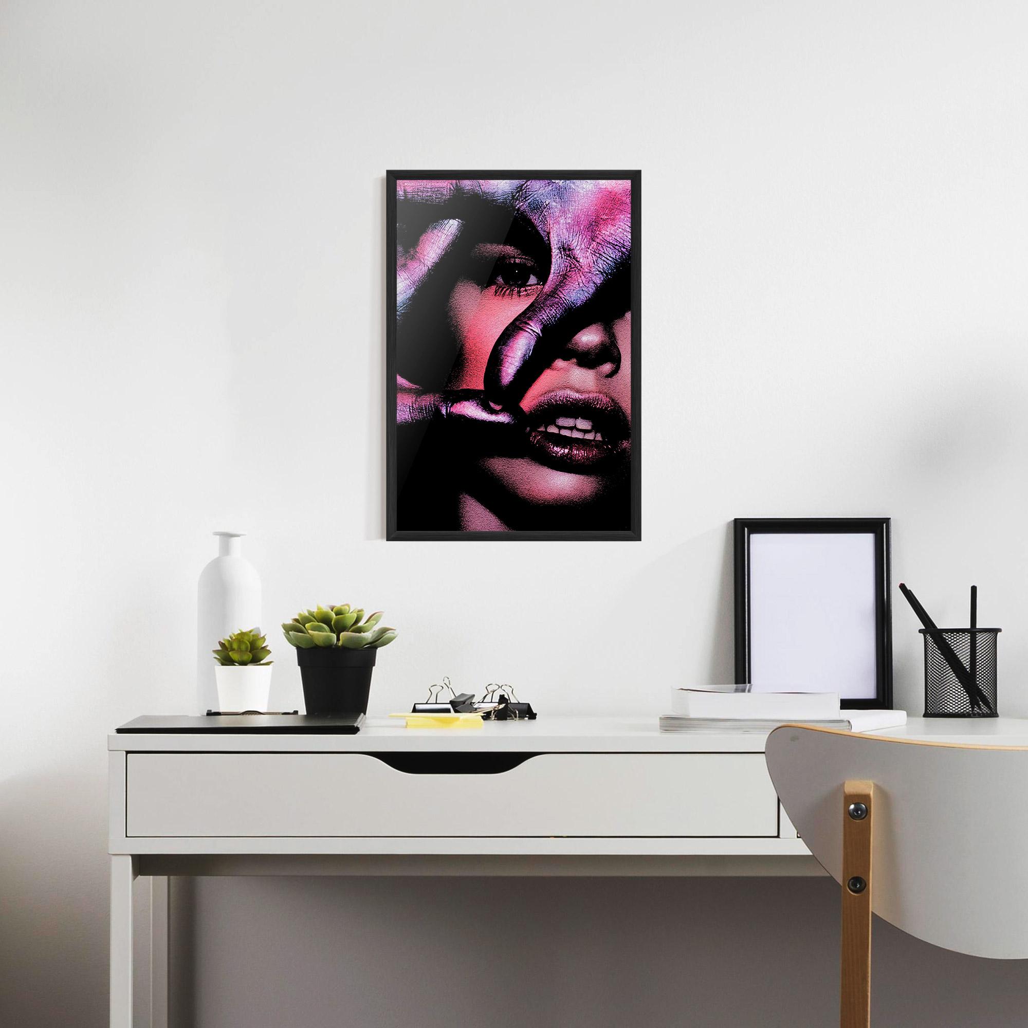 Poster Înrămat Purple Glitter Hand mockup 7