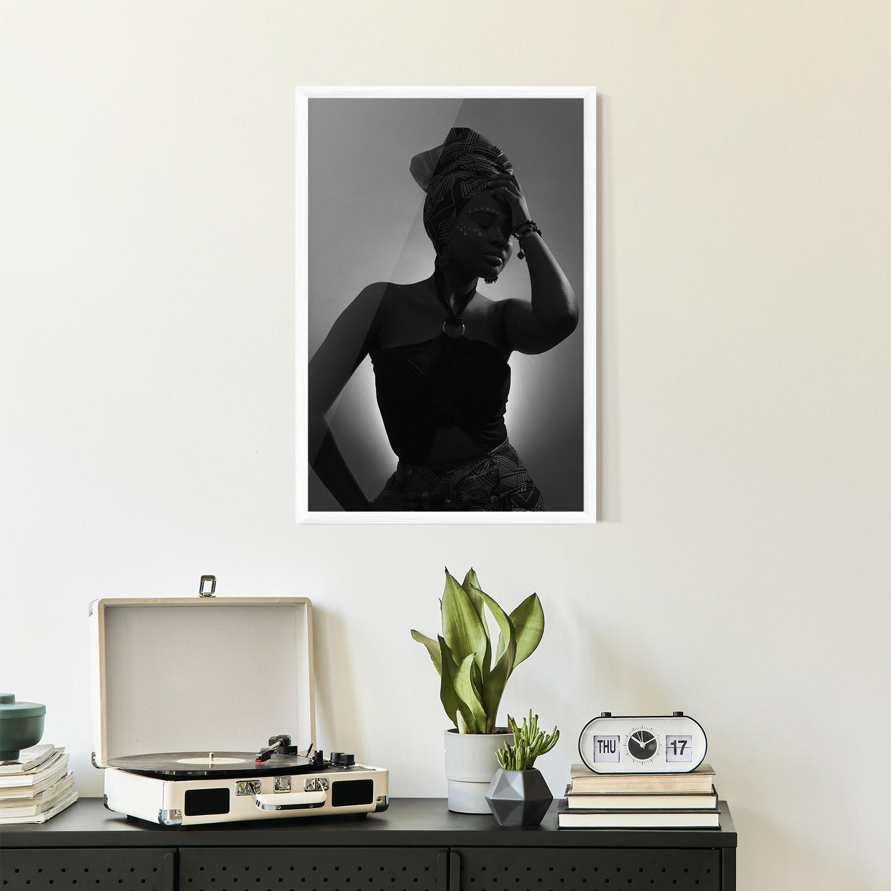 Poster Înrămat African Woman Shadow mockup 2