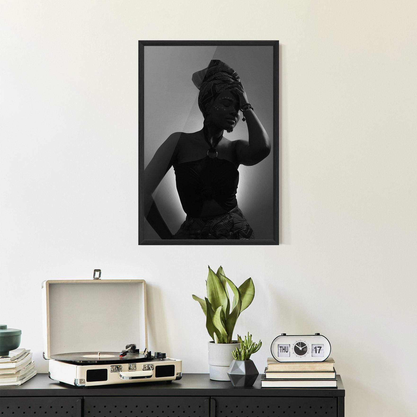 Poster Înrămat African Woman Shadow mockup 2