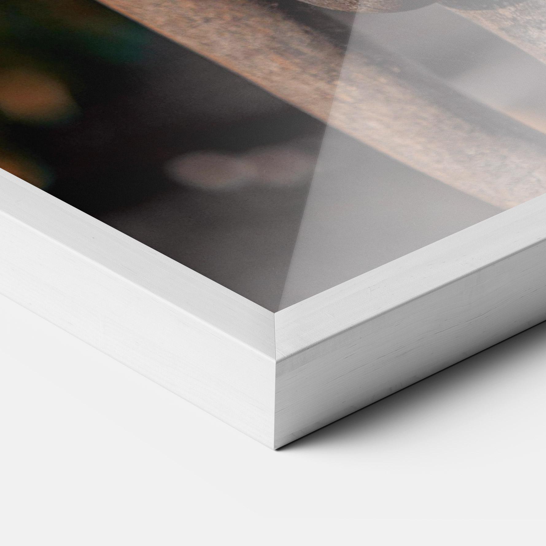 Poster Înrămat Three Heads Statue mockup 3