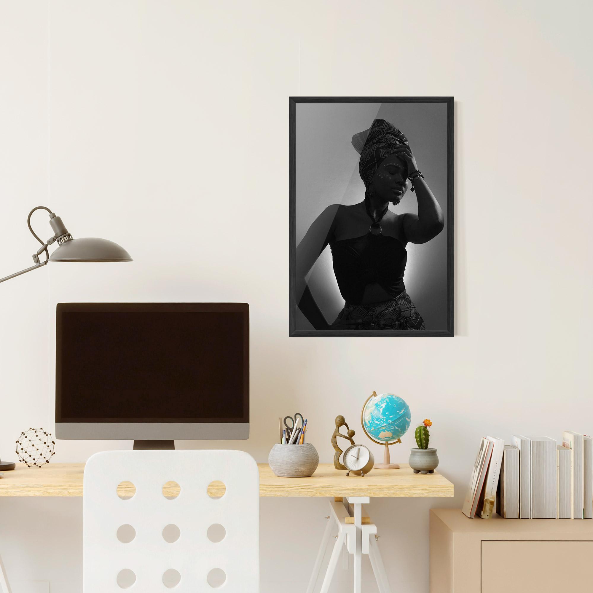 Poster Înrămat African Woman Shadow mockup 6