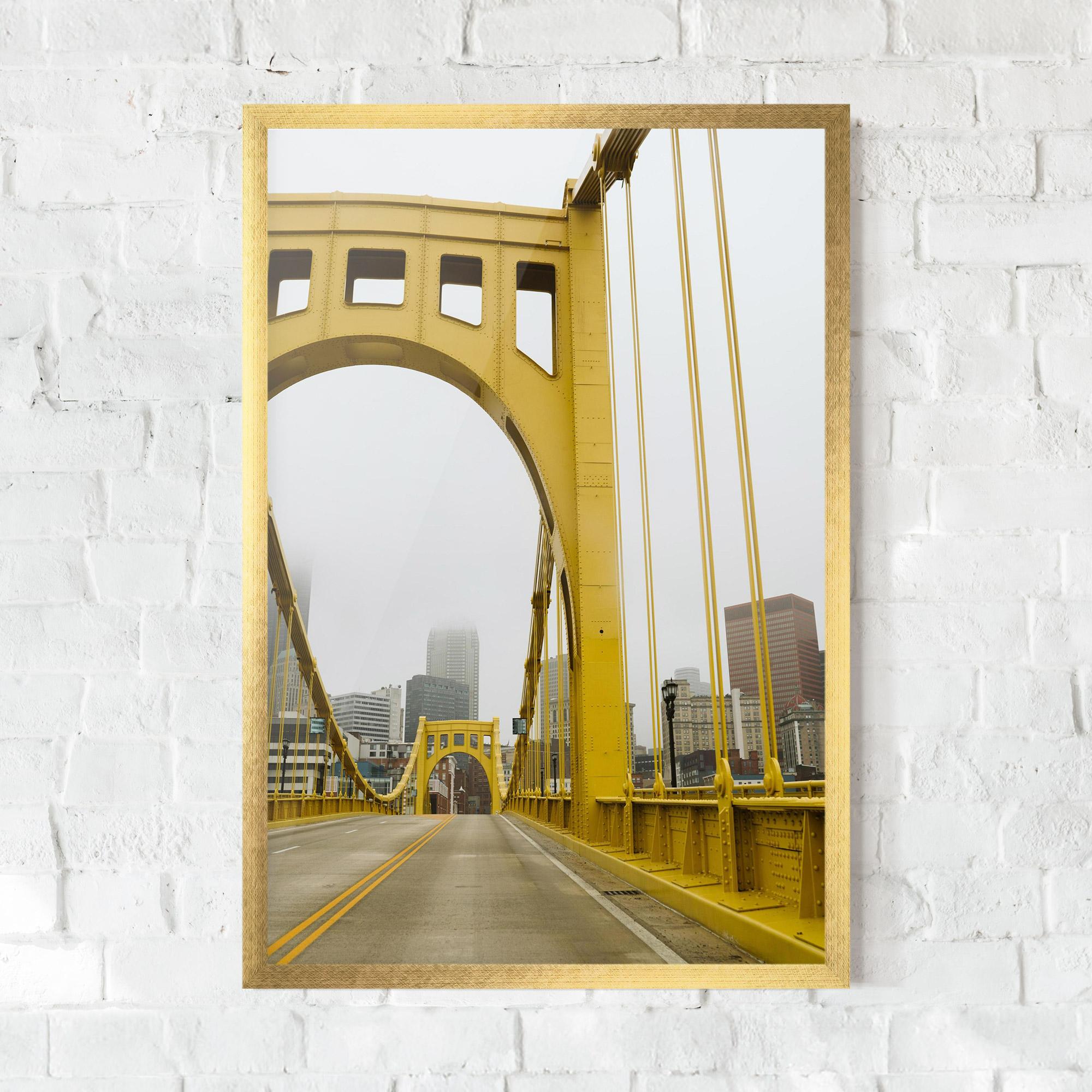 Poster Înrămat Yellow Foggy Bridge mockup 0