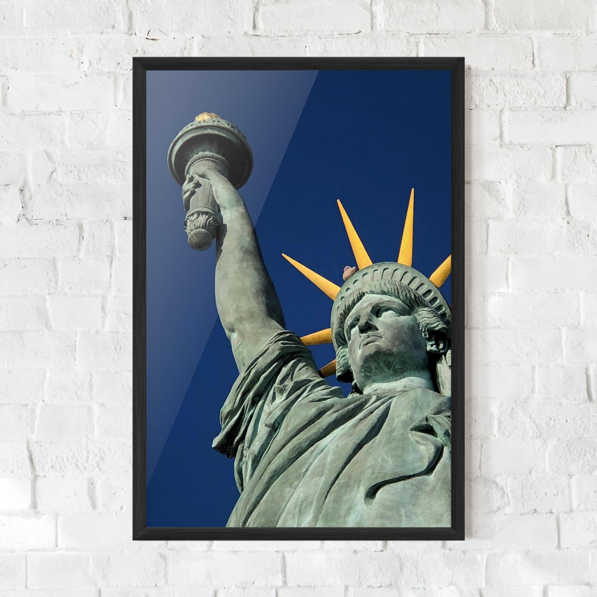 Poster Înrămat Statue Of Liberty mockup 0