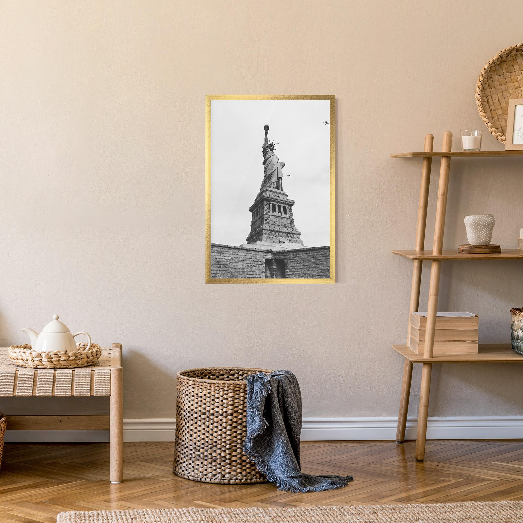 Poster Înrămat The Statue Of Liberty mockup 9