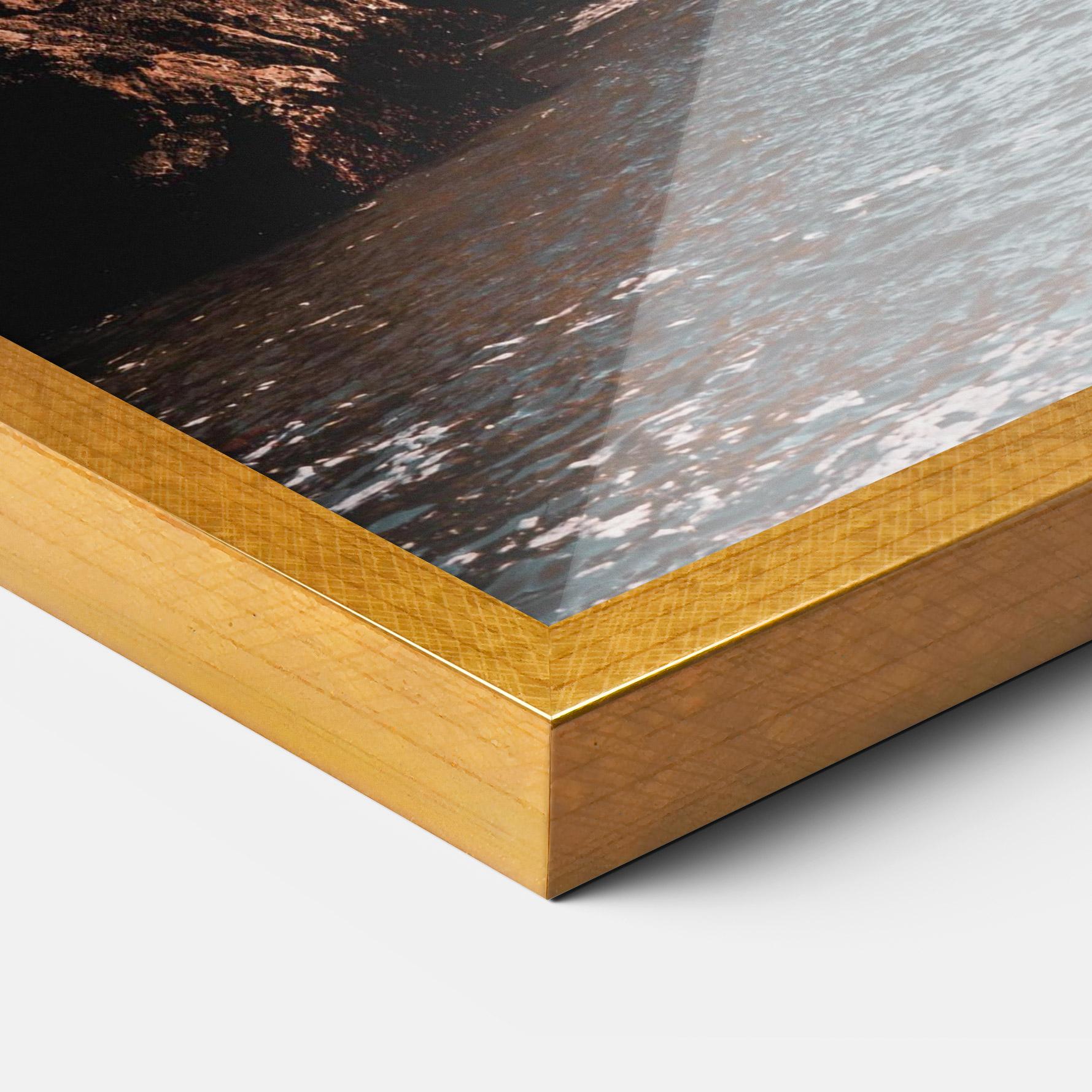 Poster Înrămat Water Red Bridge mockup 3