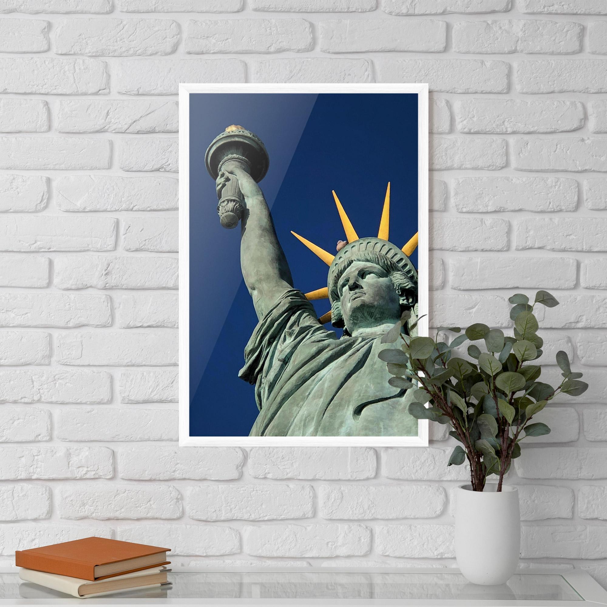 Poster Înrămat Statue Of Liberty mockup 5