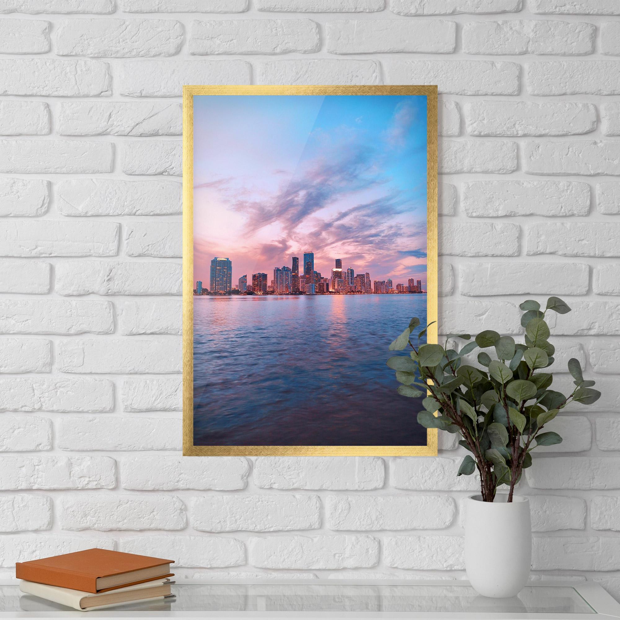 Poster Înrămat Over The Lake mockup 5